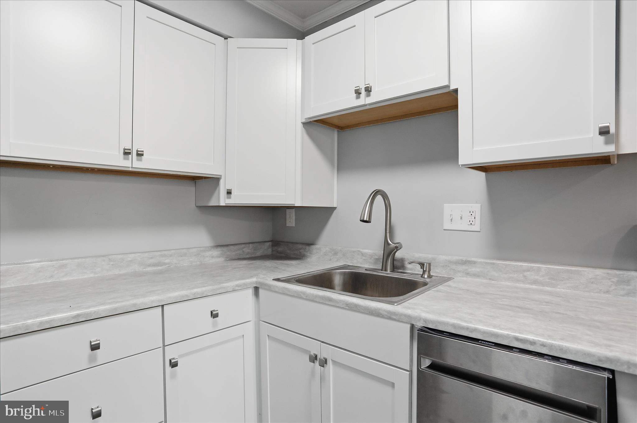 COUNTRY CLUB GREEN - Residential