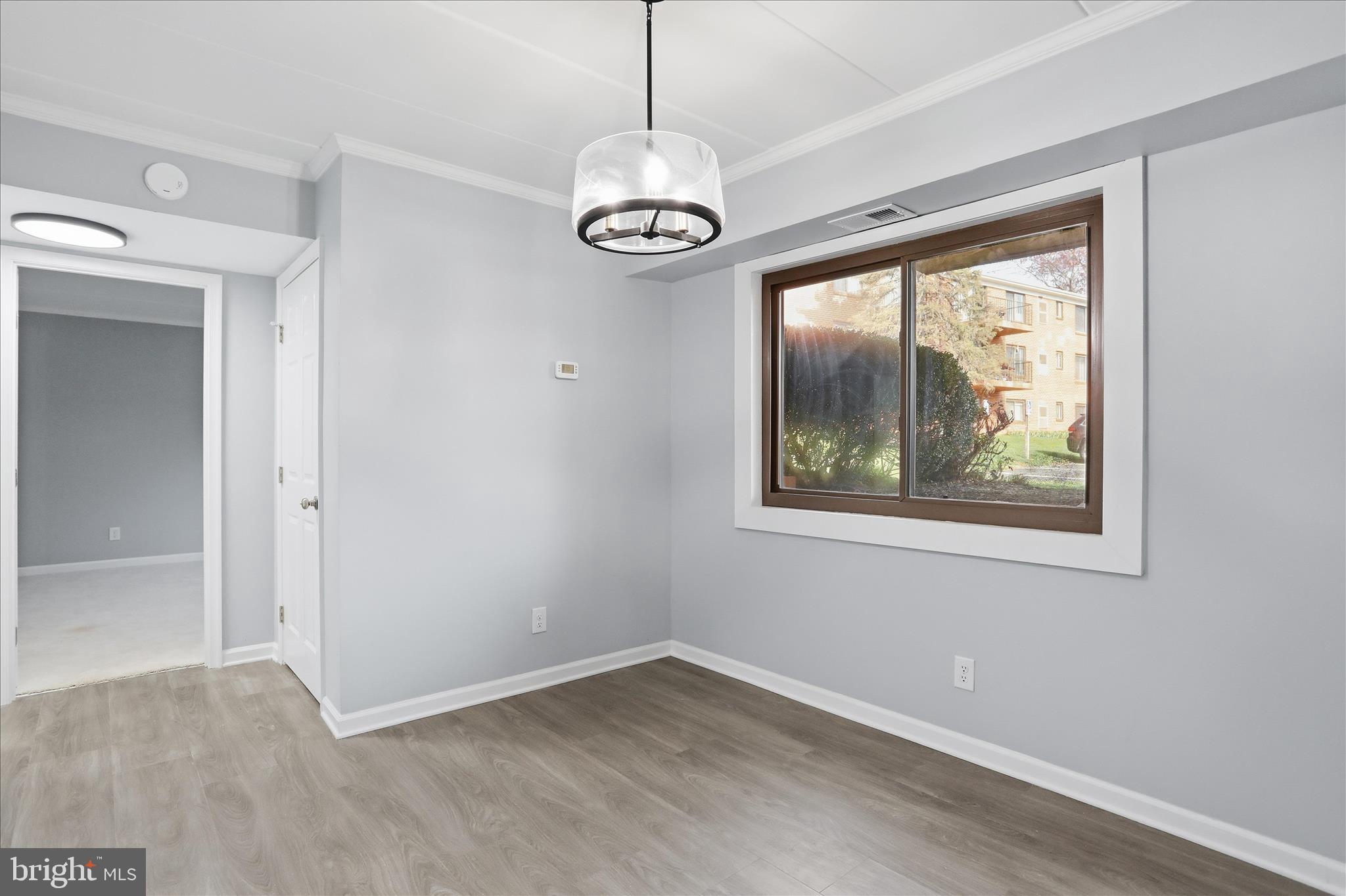 COUNTRY CLUB GREEN - Residential