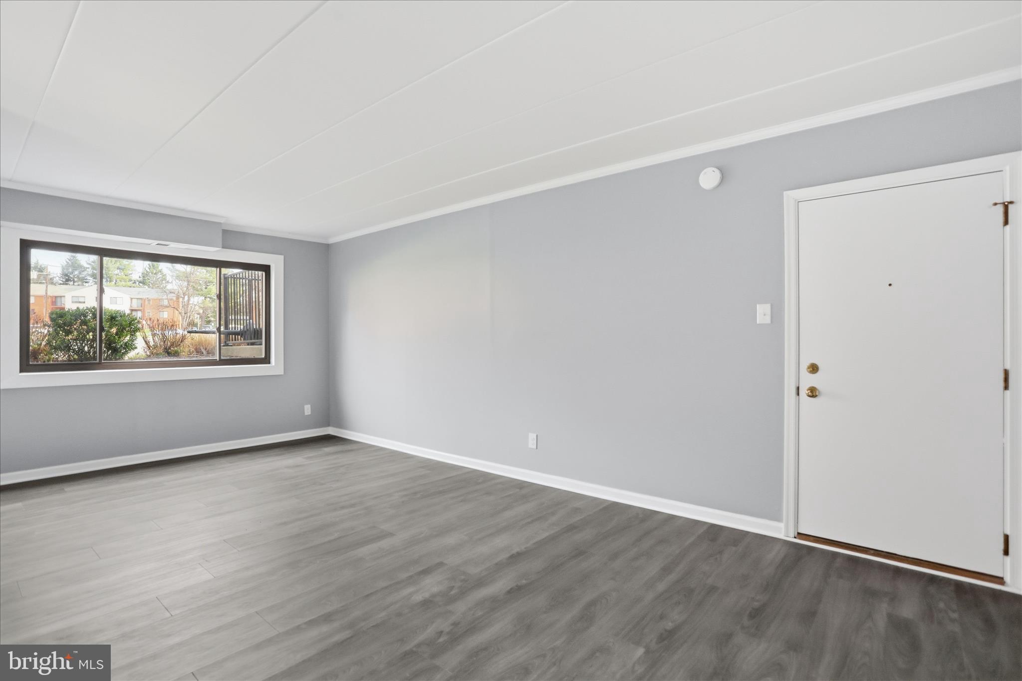 COUNTRY CLUB GREEN - Residential