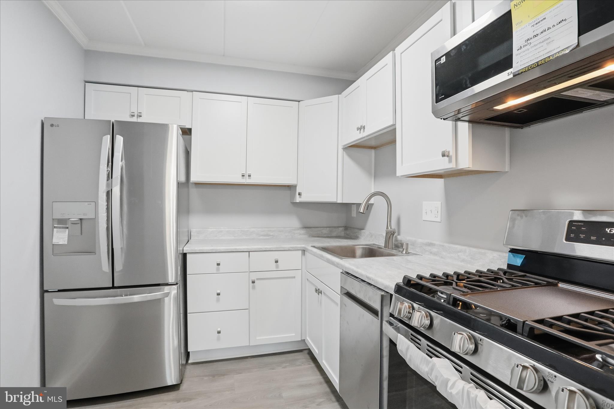 COUNTRY CLUB GREEN - Residential