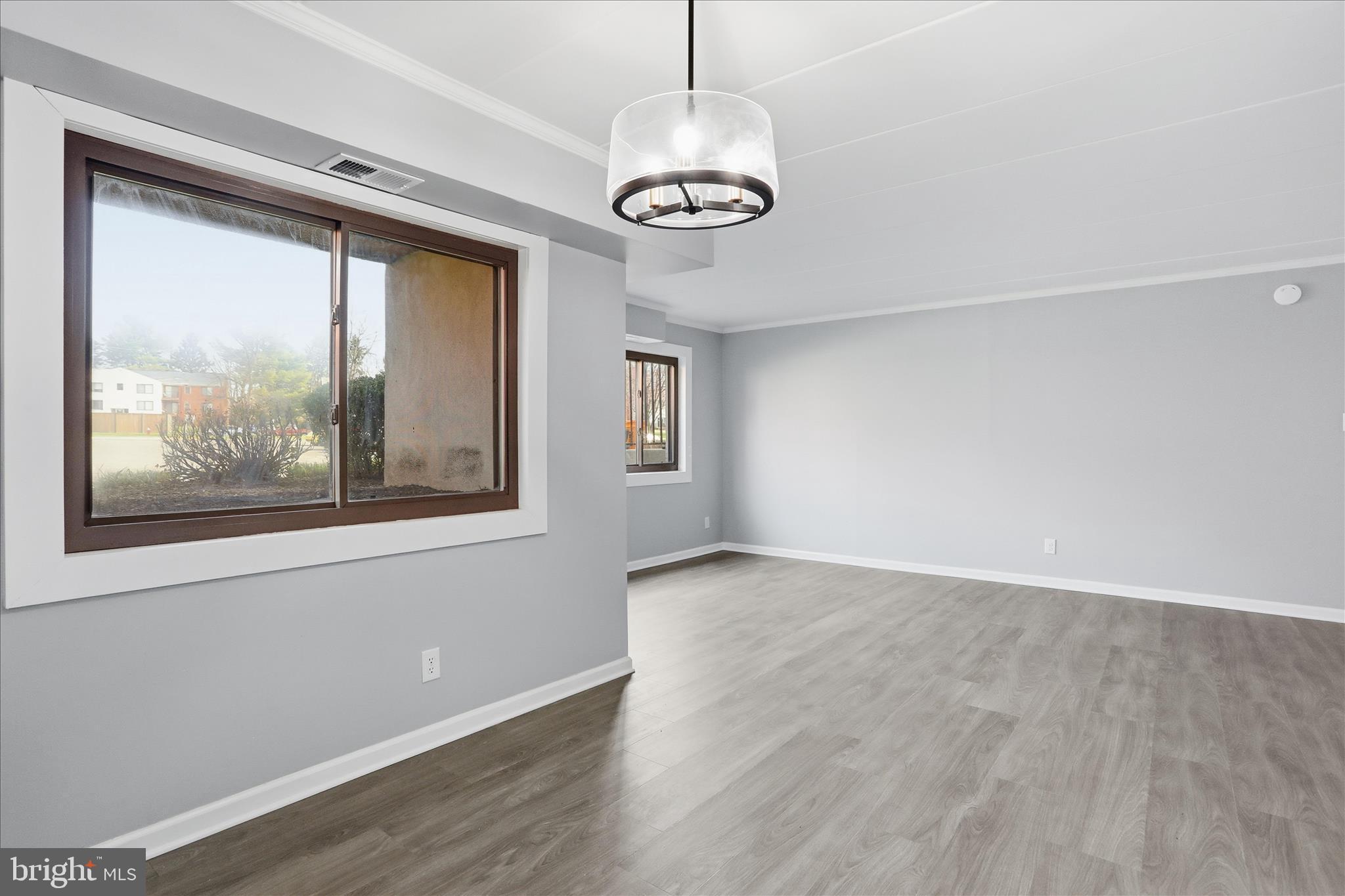 COUNTRY CLUB GREEN - Residential