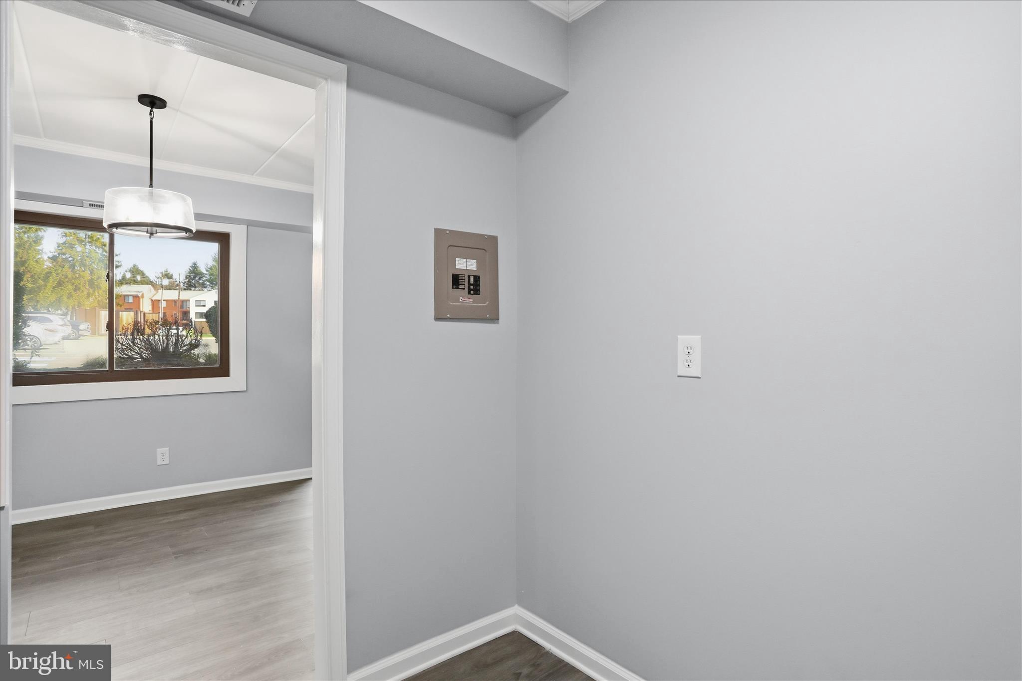 COUNTRY CLUB GREEN - Residential