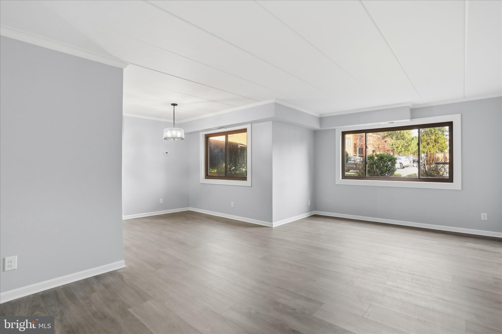 COUNTRY CLUB GREEN - Residential