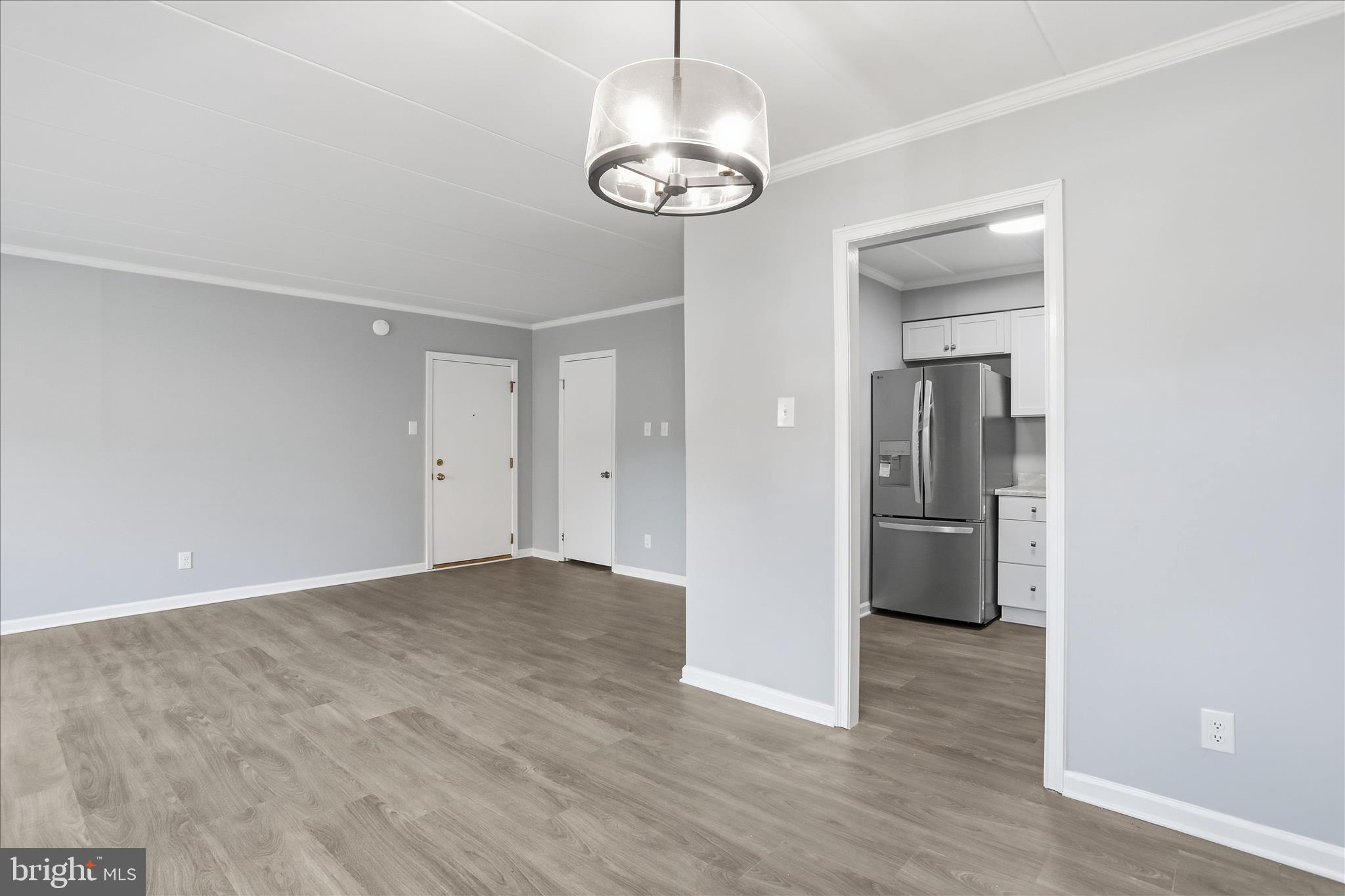 COUNTRY CLUB GREEN - Residential