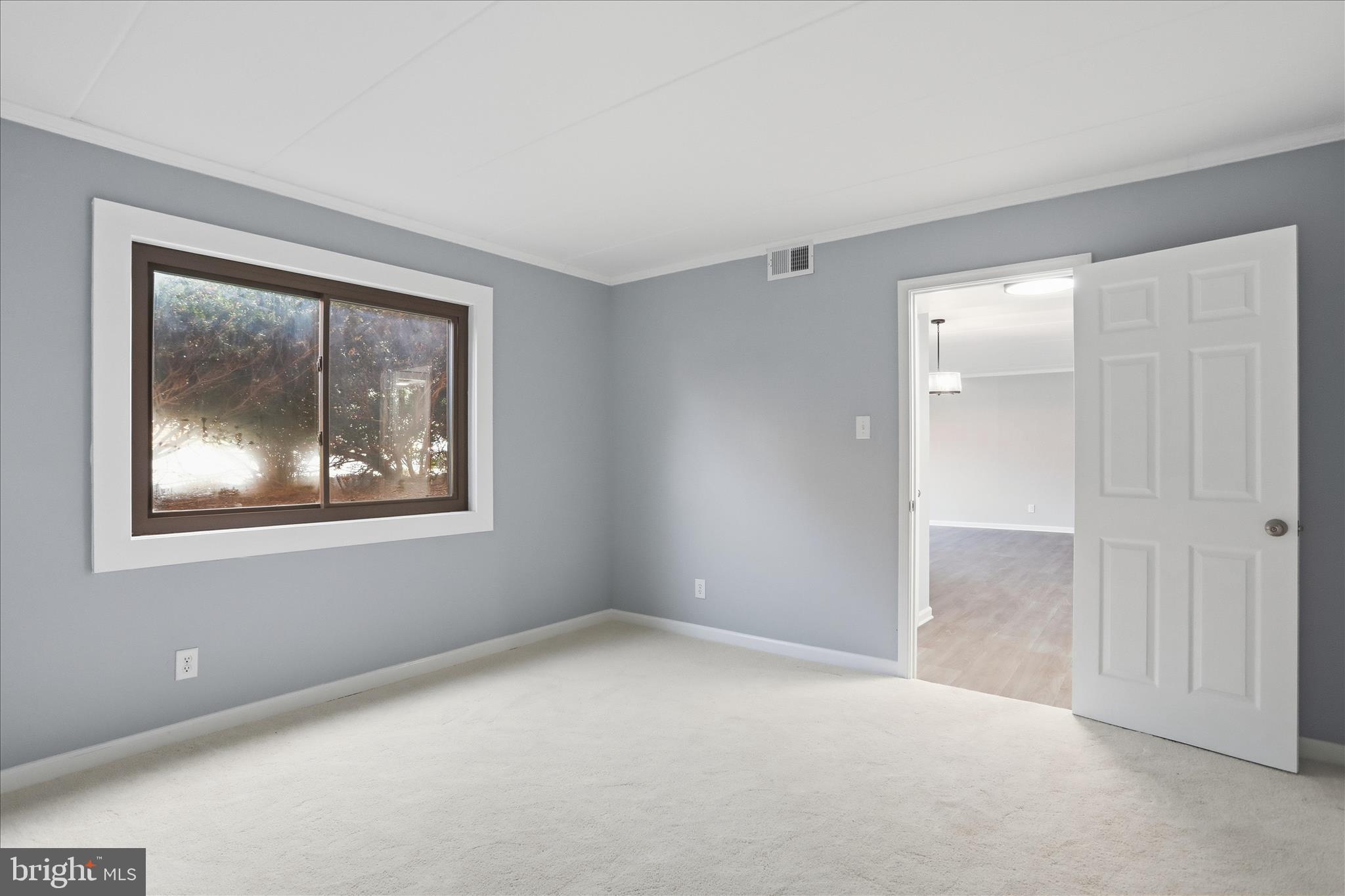 COUNTRY CLUB GREEN - Residential