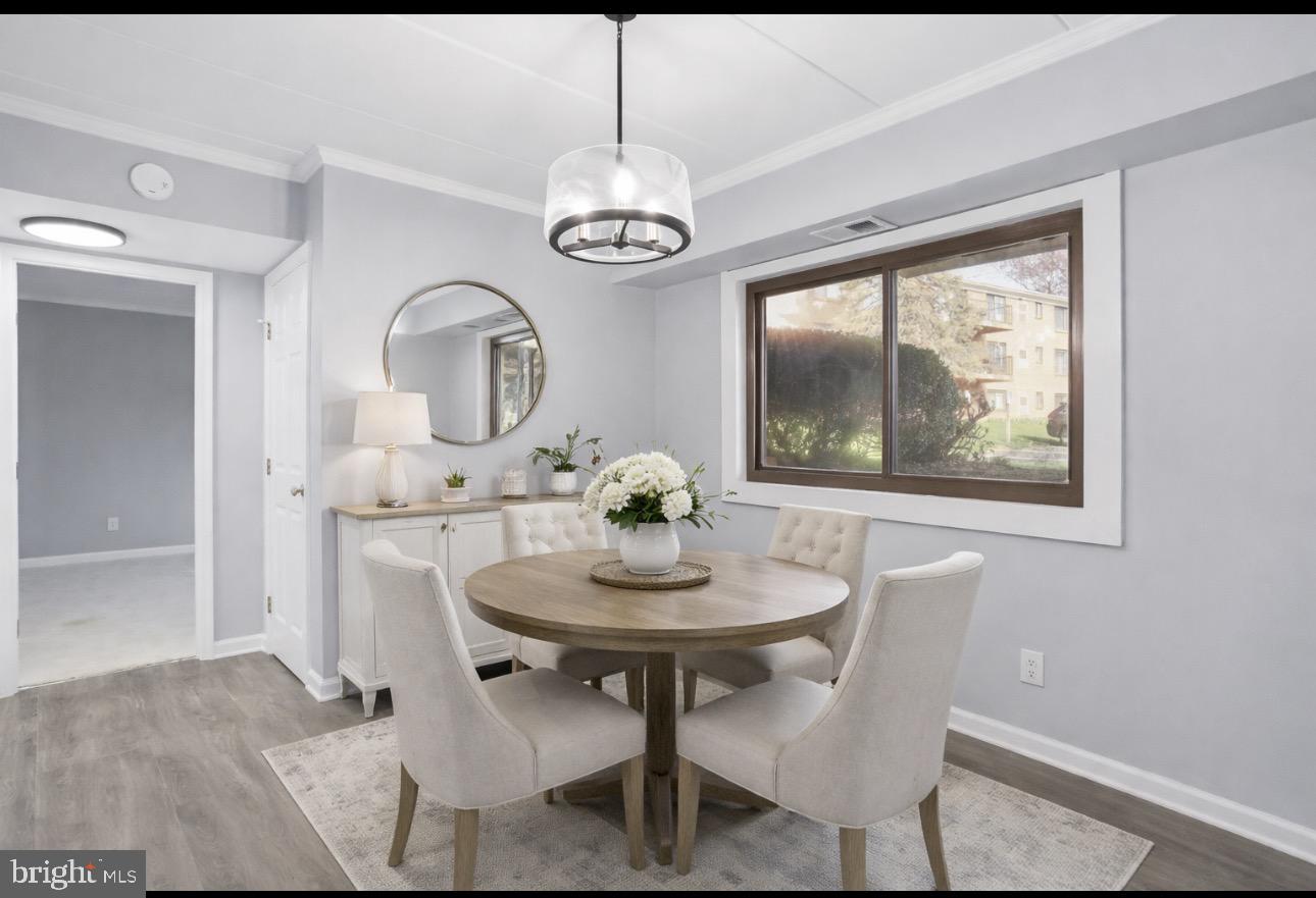 COUNTRY CLUB GREEN - Residential