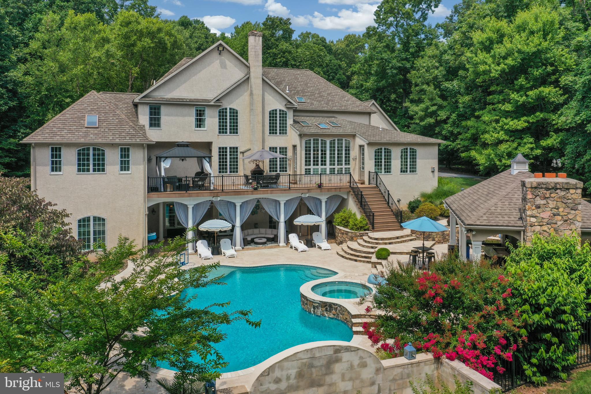 THE VINEYARDS - Residential