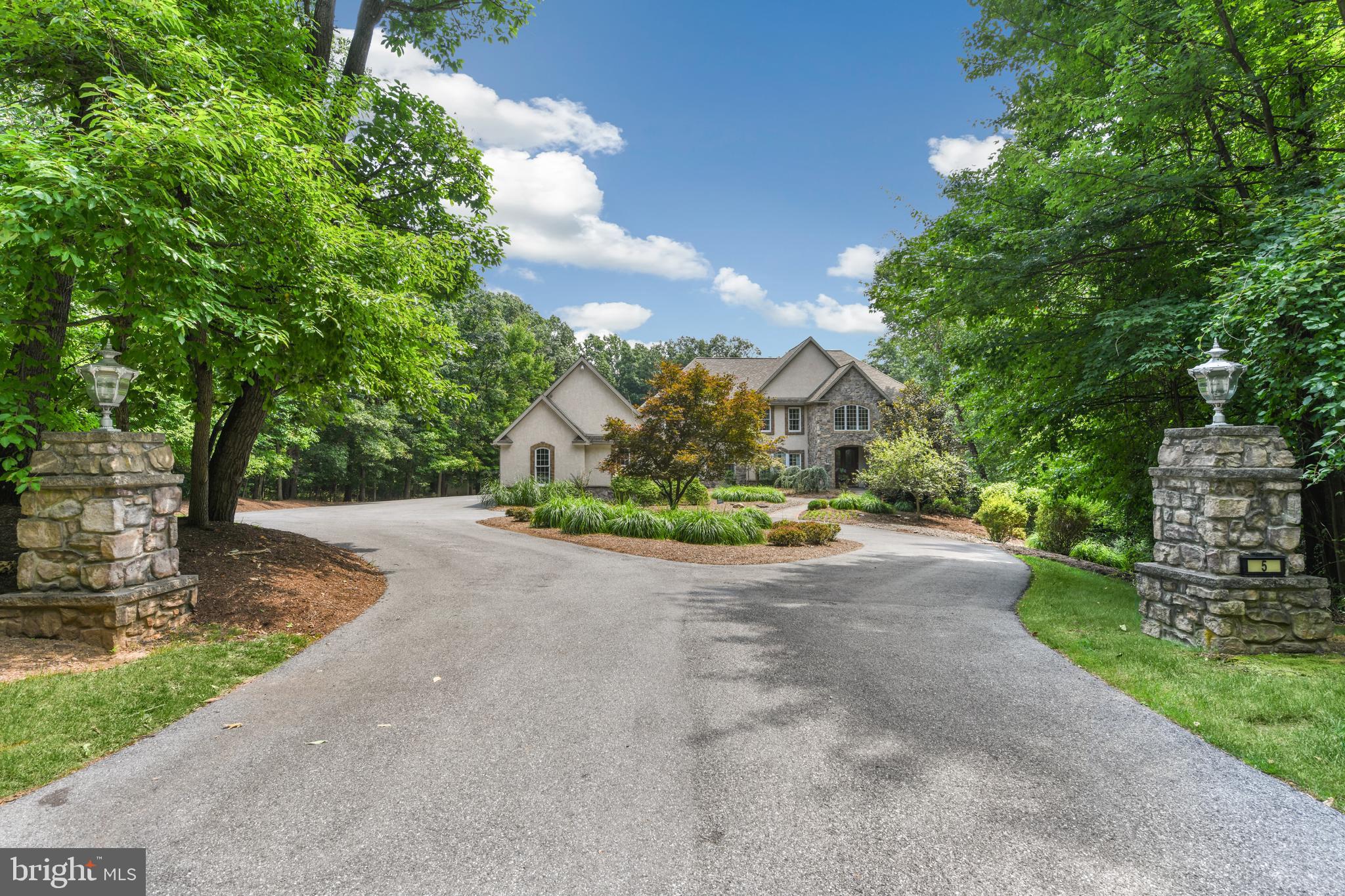 THE VINEYARDS - Residential