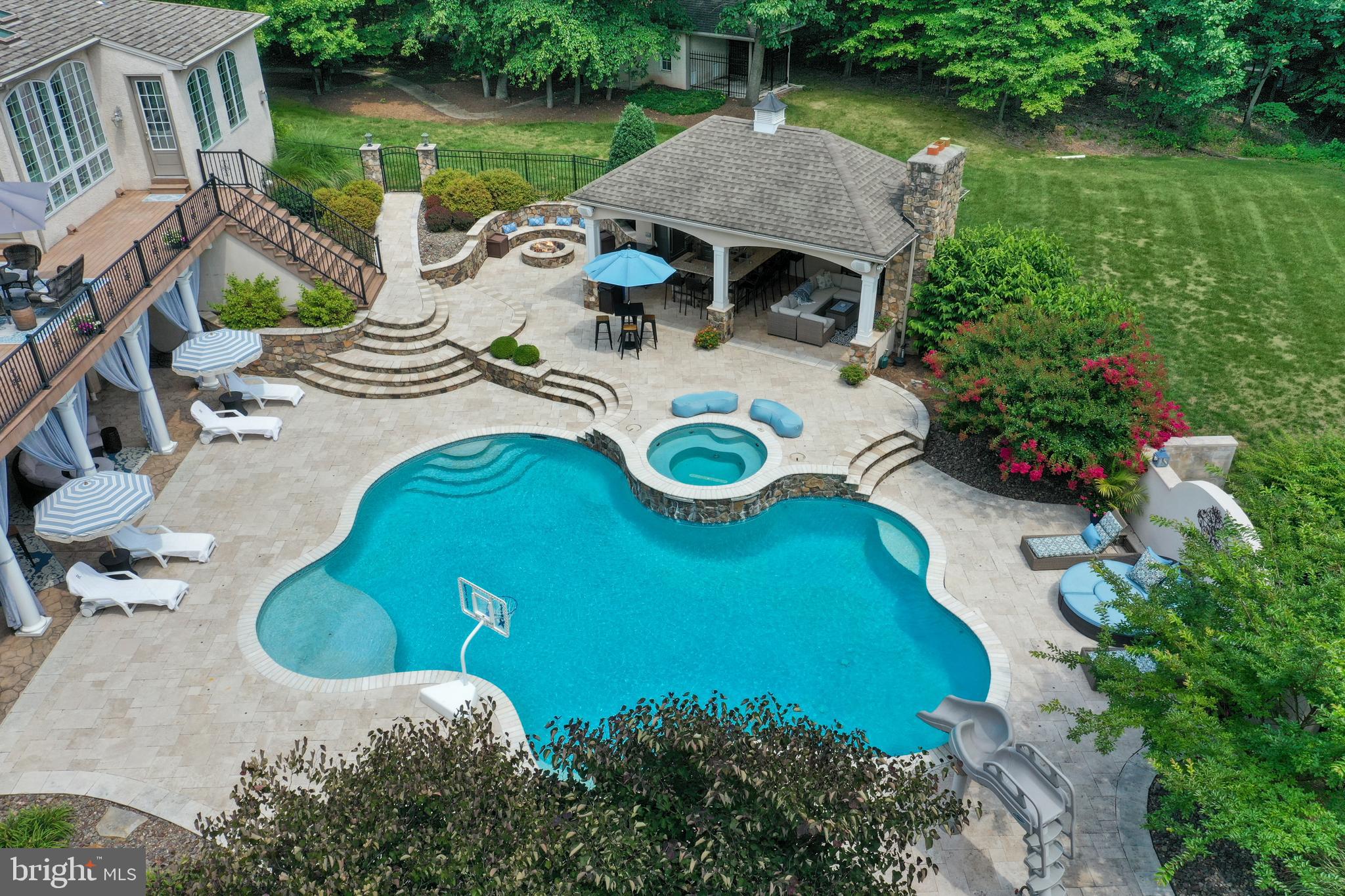 THE VINEYARDS - Residential