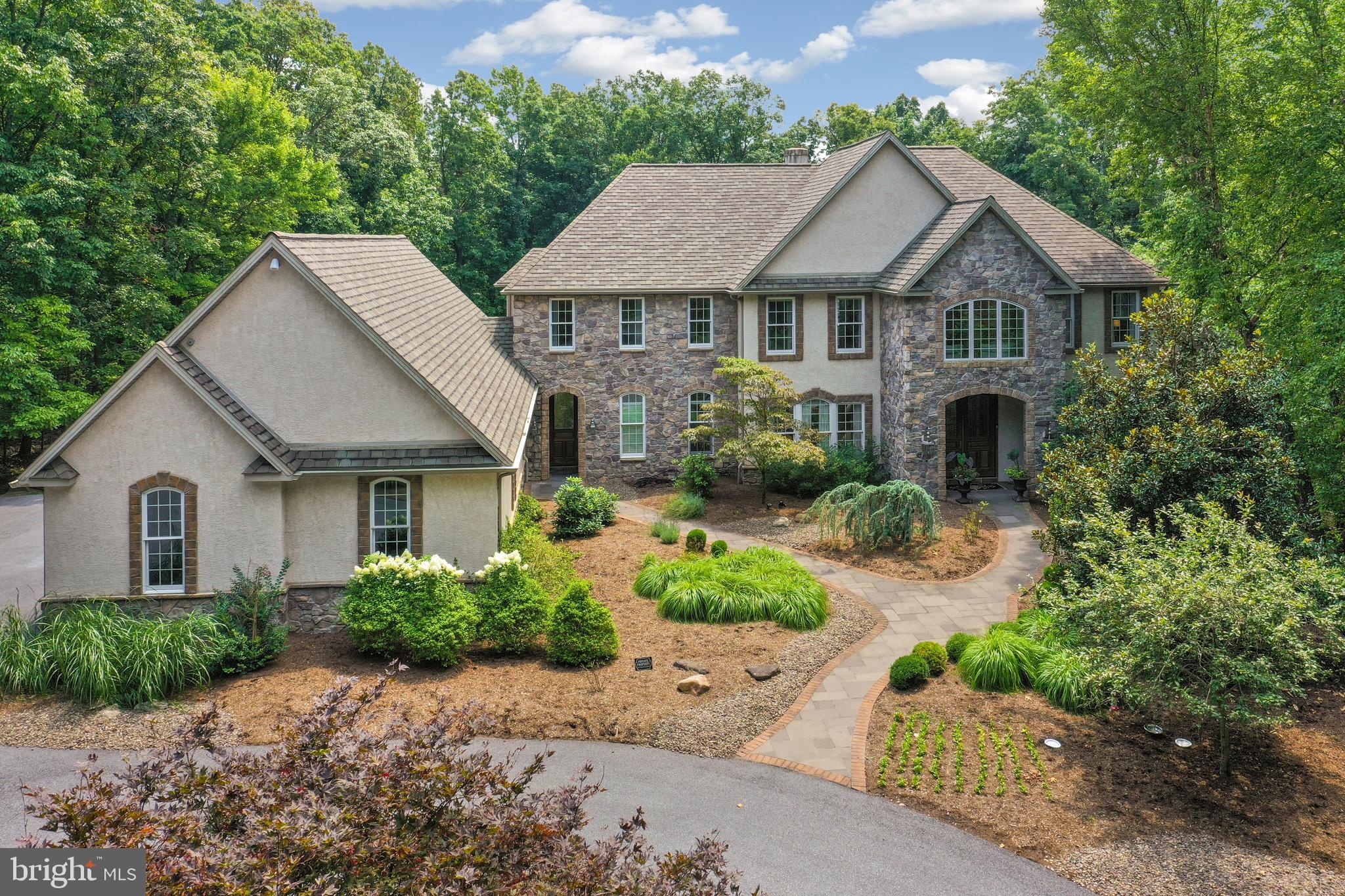 THE VINEYARDS - Residential