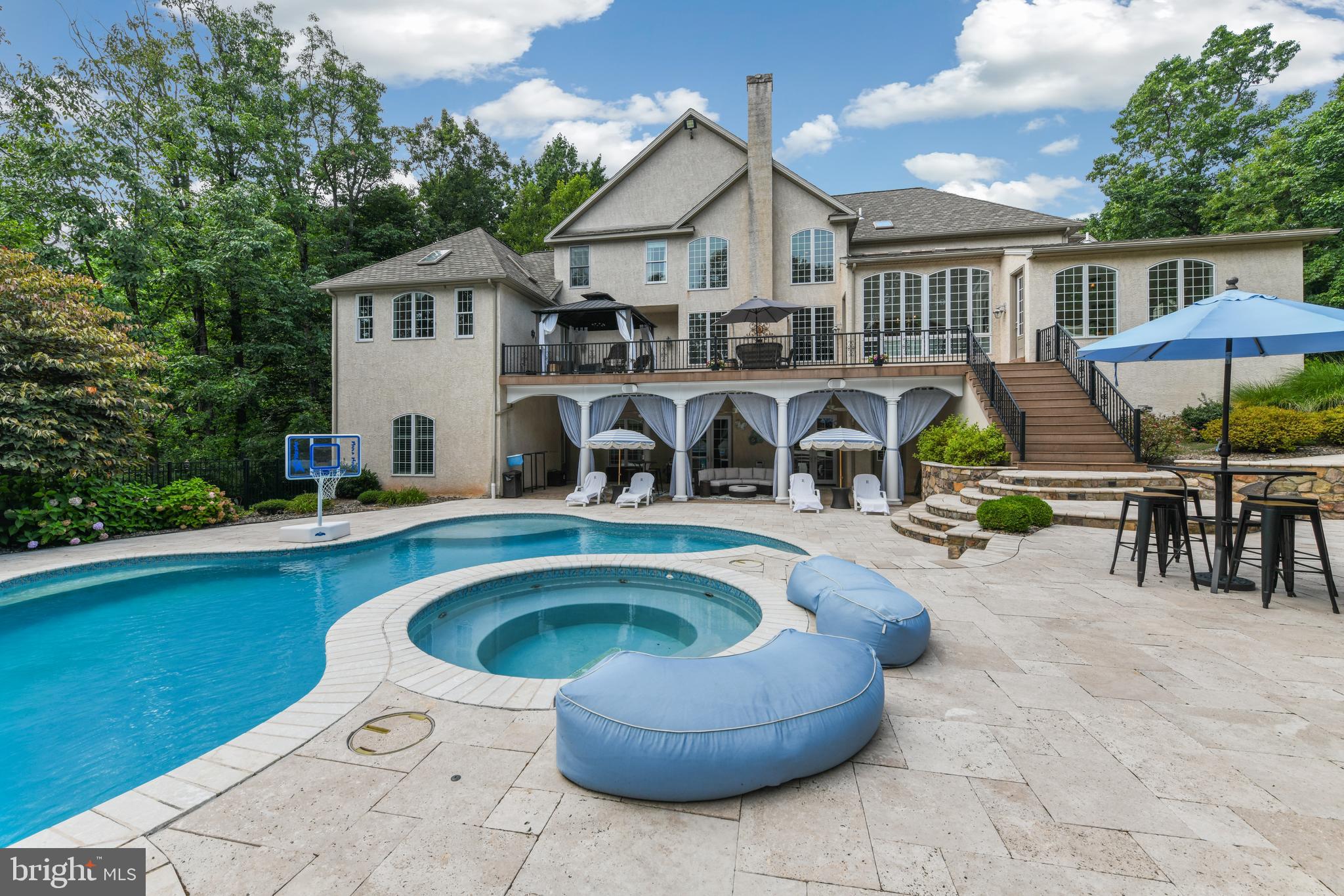 THE VINEYARDS - Residential