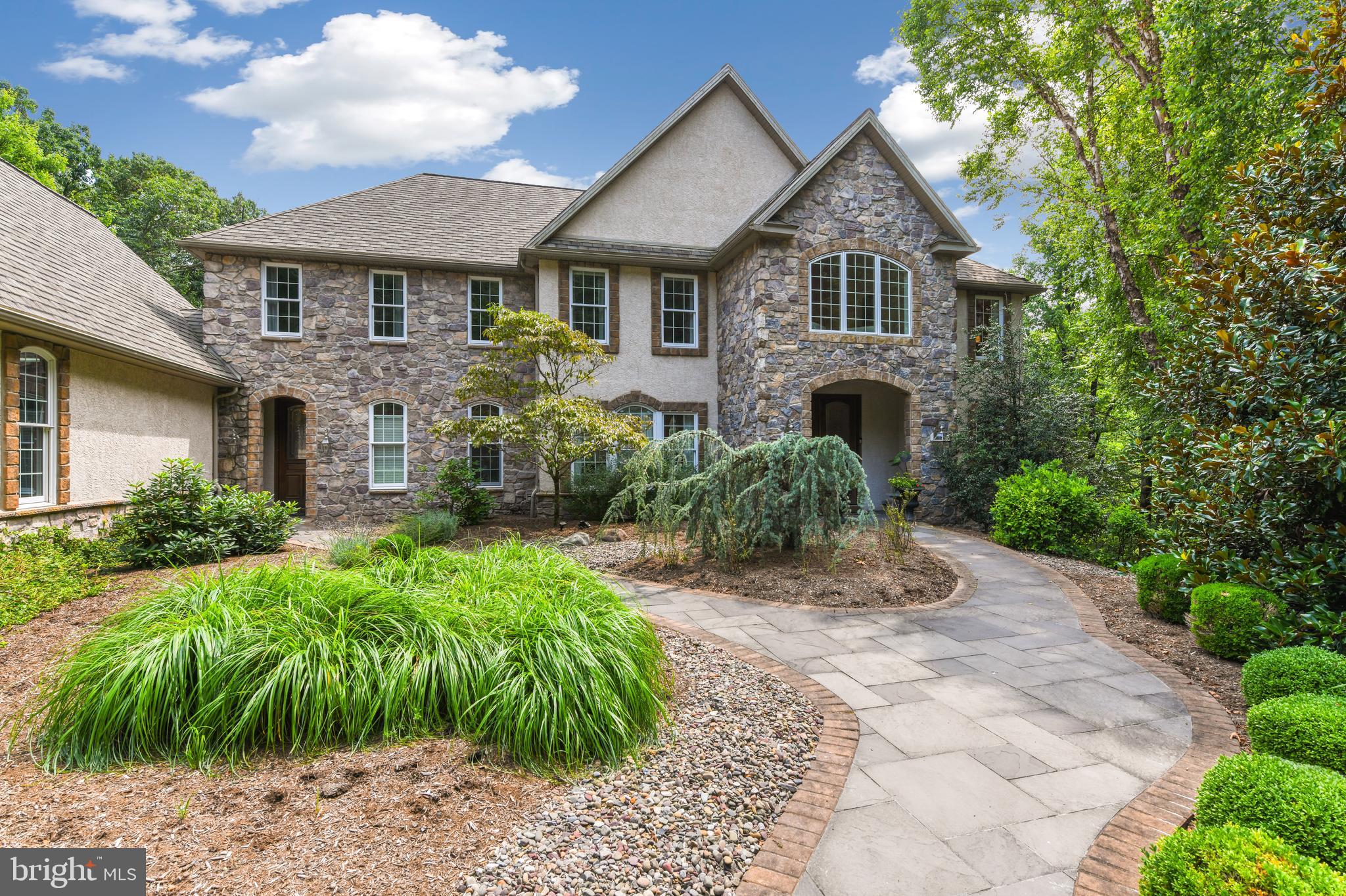 THE VINEYARDS - Residential