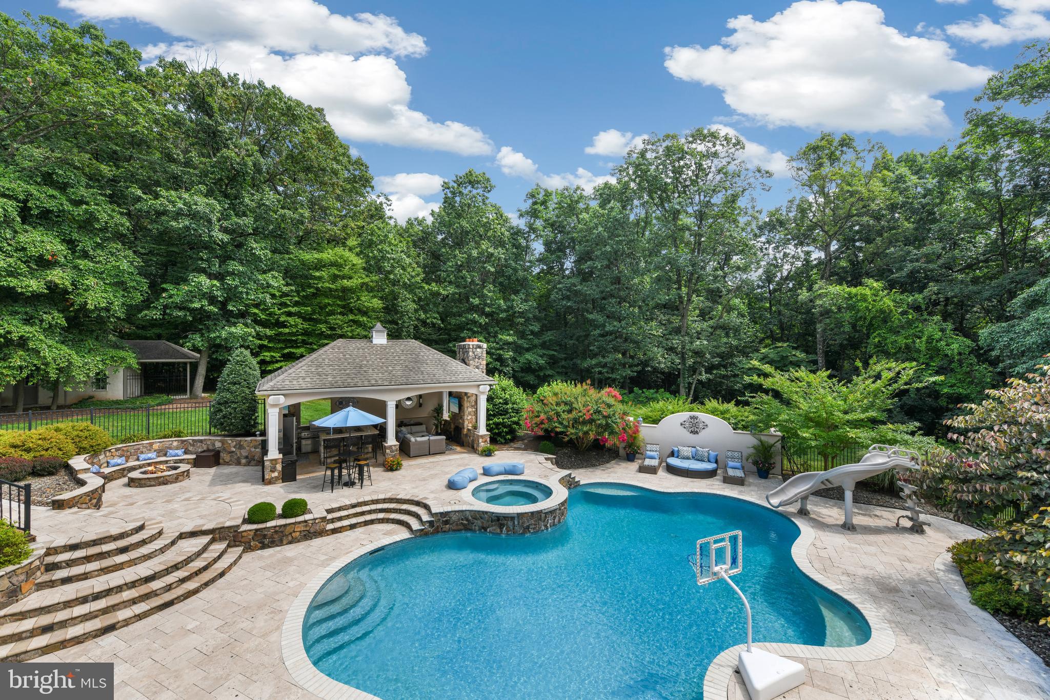 THE VINEYARDS - Residential