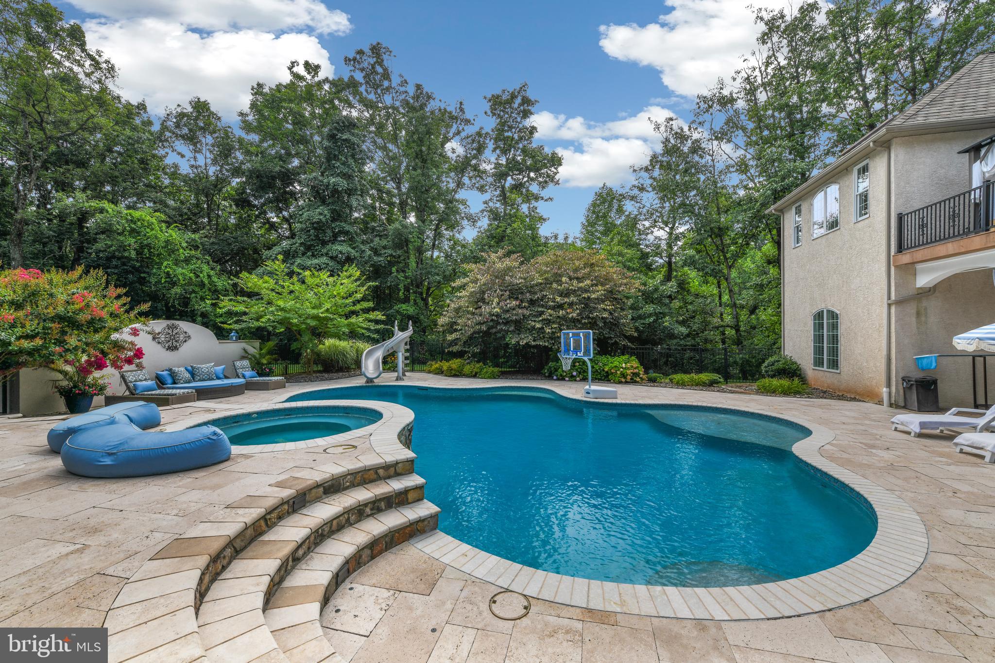 THE VINEYARDS - Residential