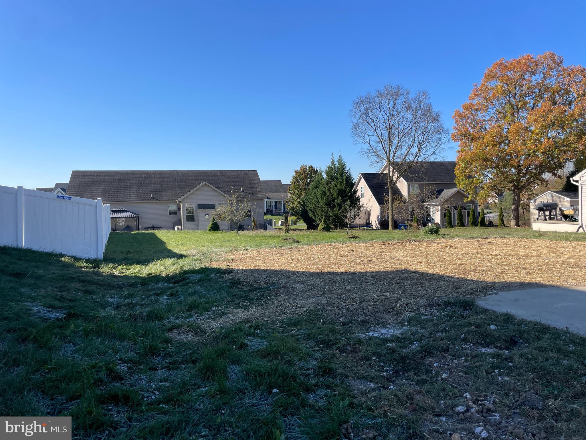 PRINCETON SHOALS - Land