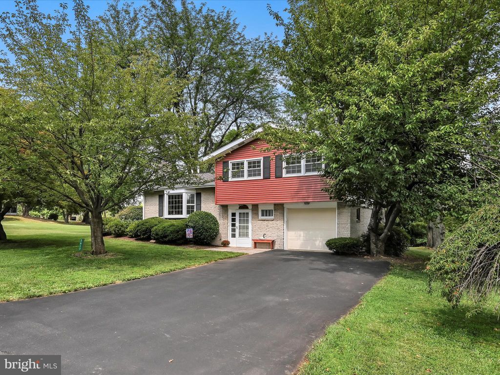 Photo of 3617 HORIZON DR, LANCASTER, PA 17601 (MLS # PALA2039346)