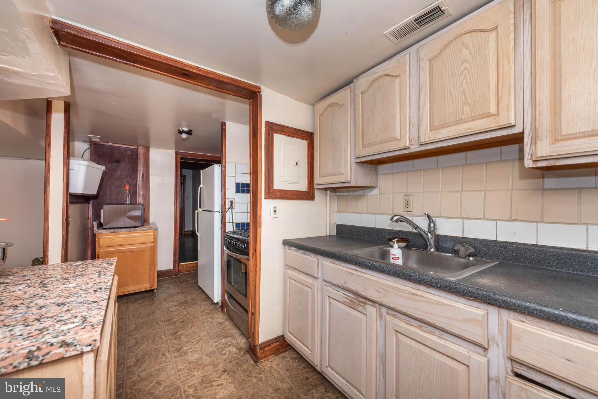 Additional image 39 of 212 W Saratoga Street, Baltimore, MD 21201