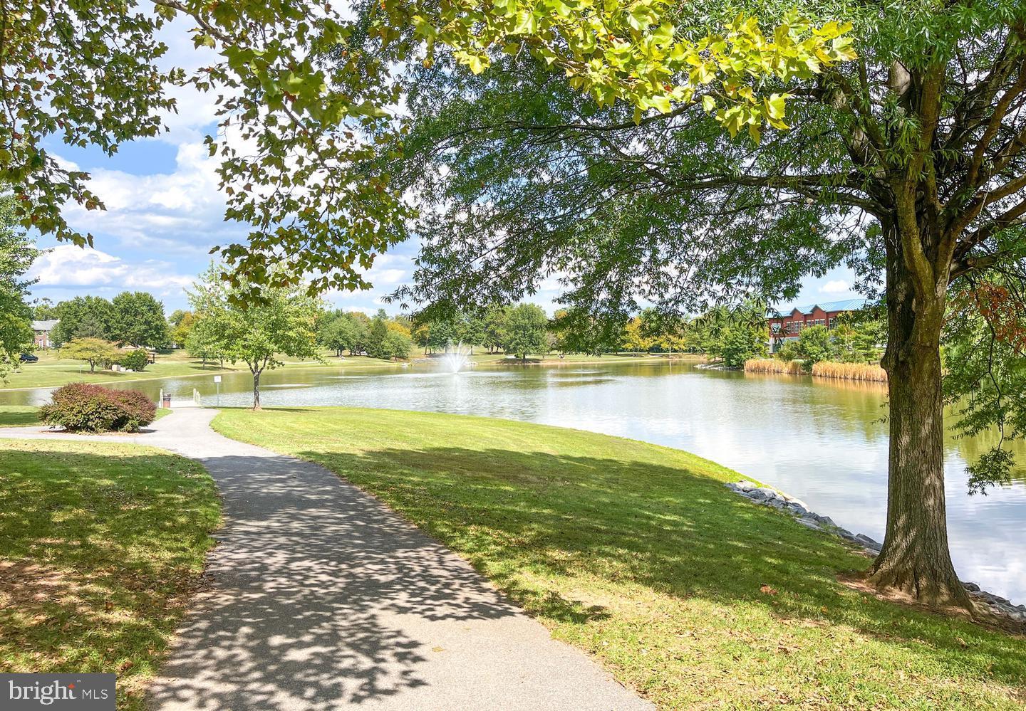 RIDGEVIEW II - Residential Lease