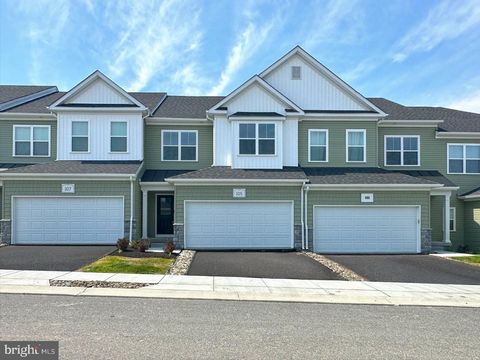 Townhouse For Sale - 105 Vienna Boulevard #43<br/> Chester County, GLENMOORE, PA 19343