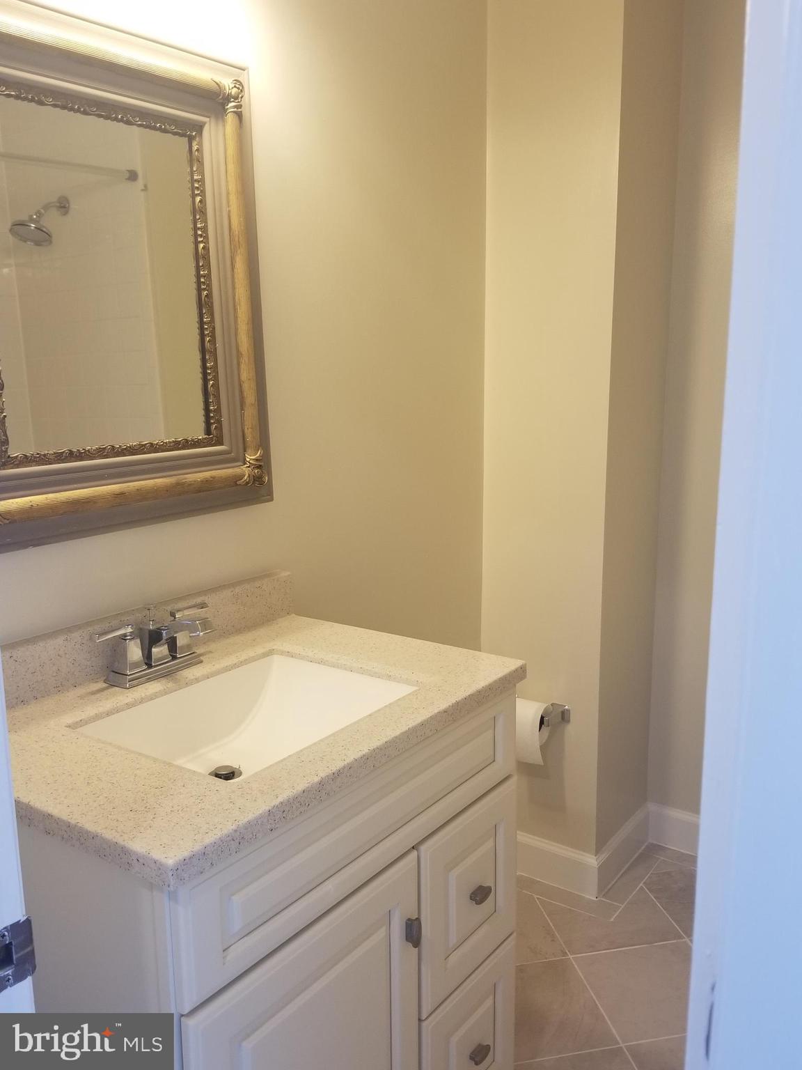 MARINA TOWERS - Residential Lease