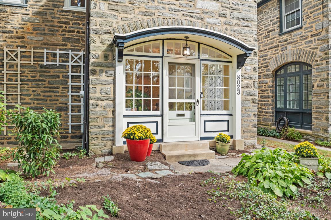 8023 SEMINOLE STREET