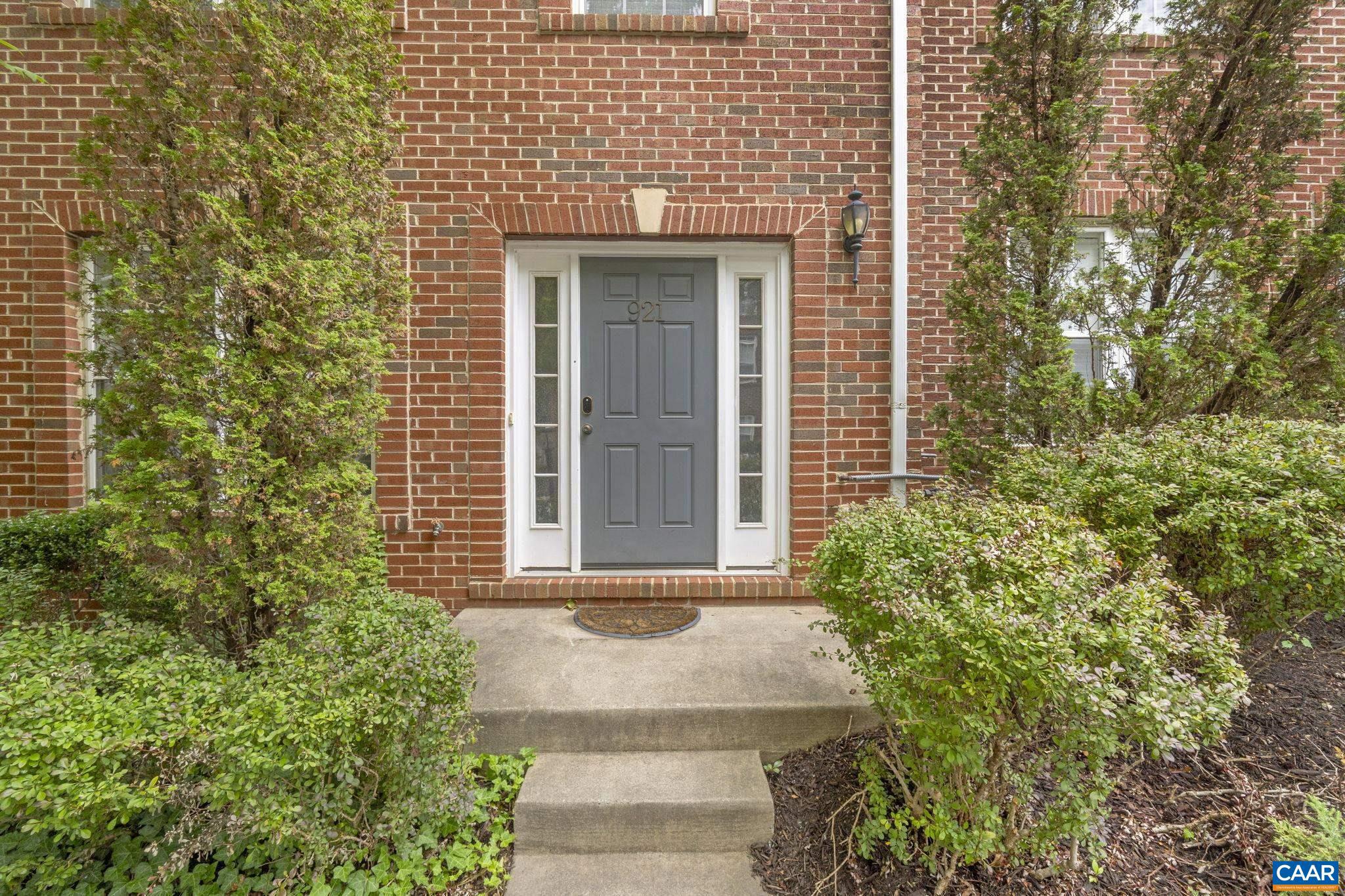 921 BING LN