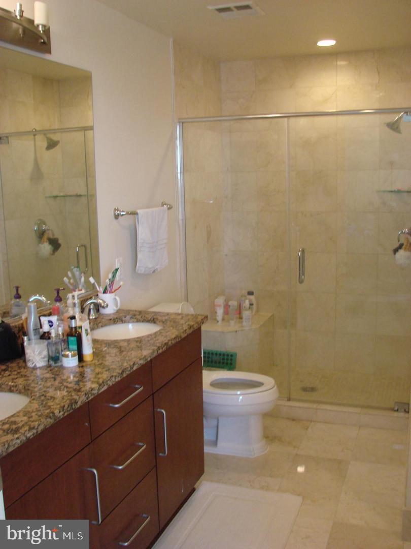 ONE PARK CREST - Residential Lease