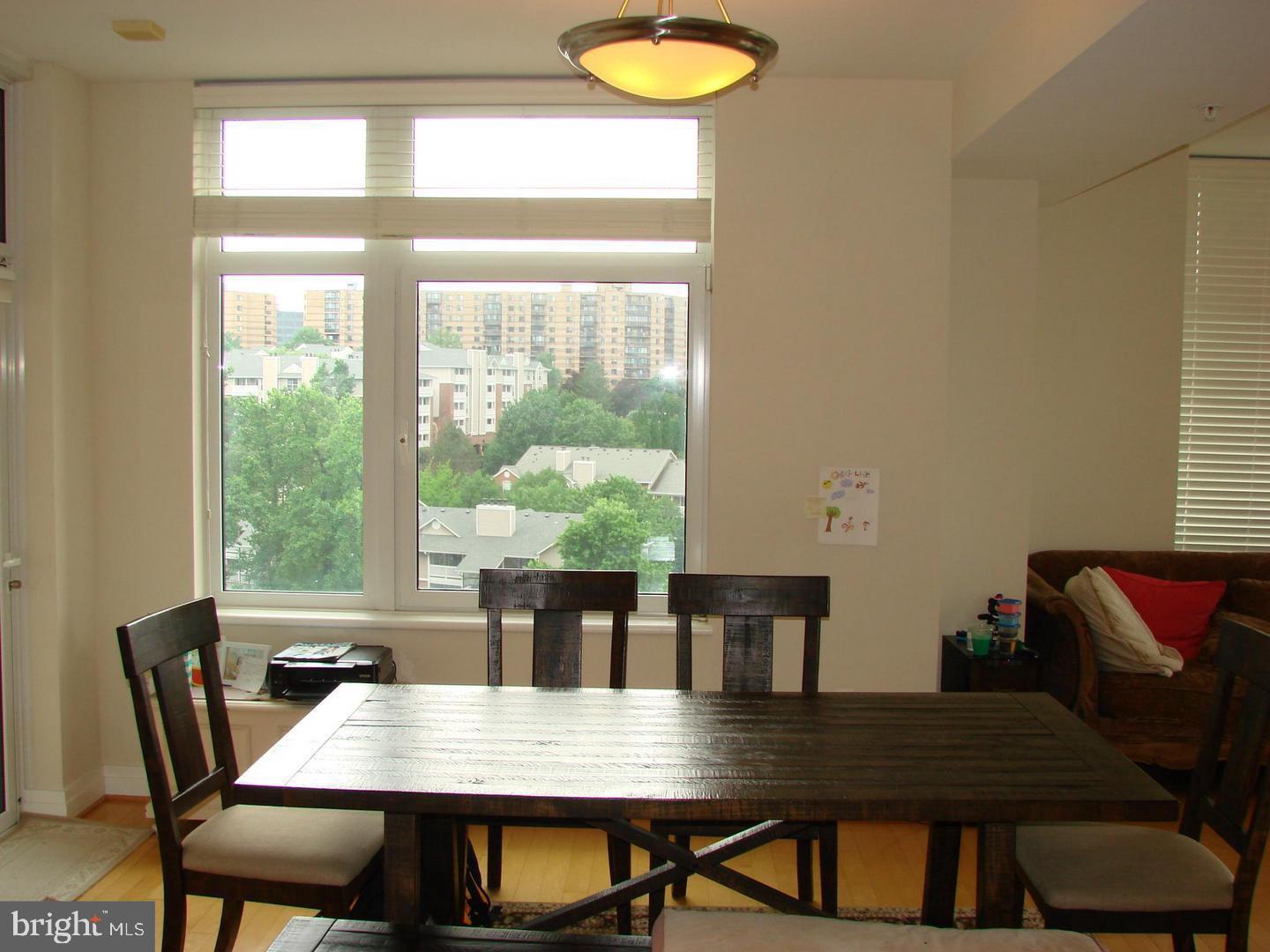 ONE PARK CREST - Residential Lease