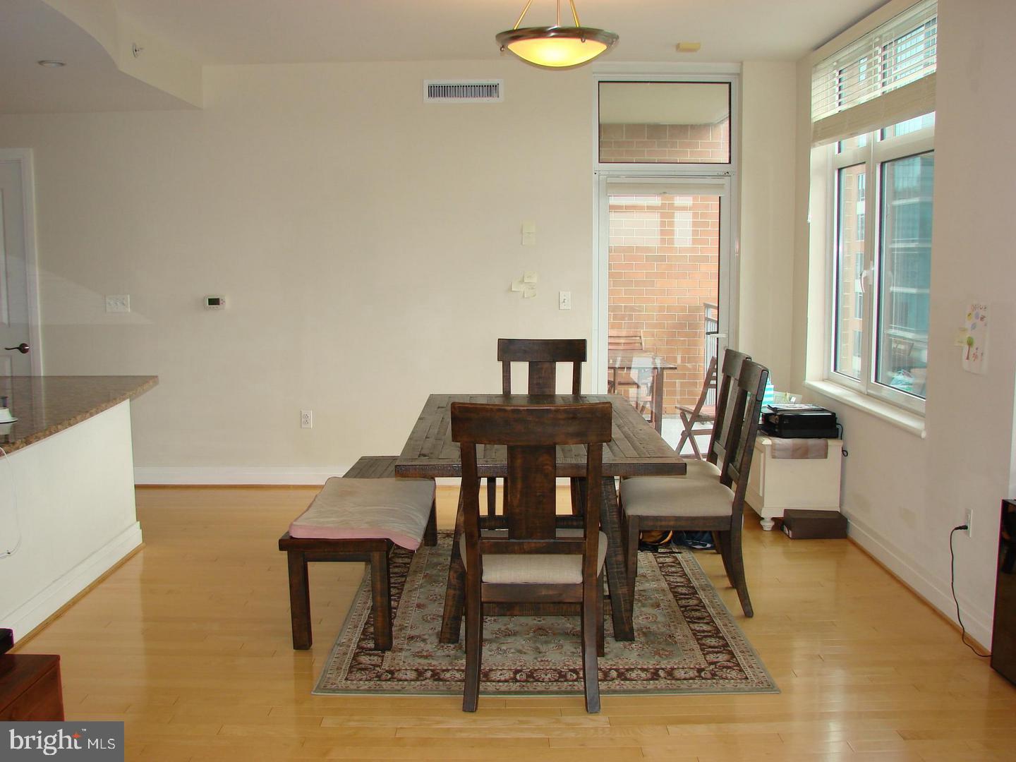 ONE PARK CREST - Residential Lease