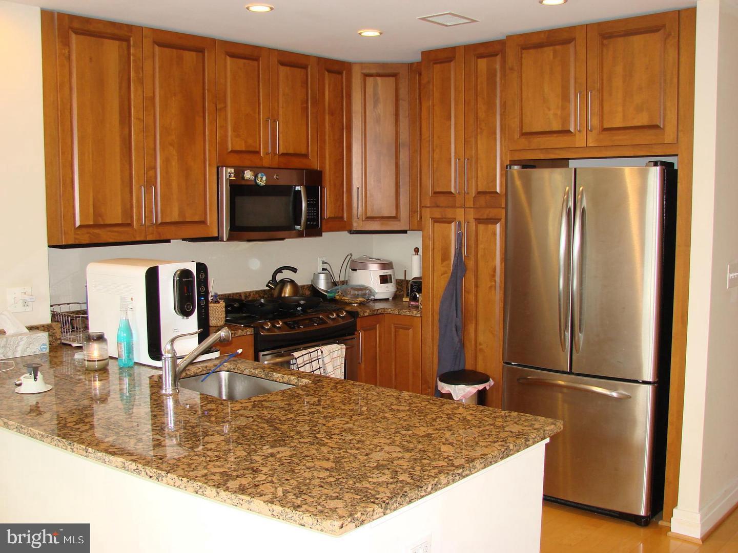 ONE PARK CREST - Residential Lease