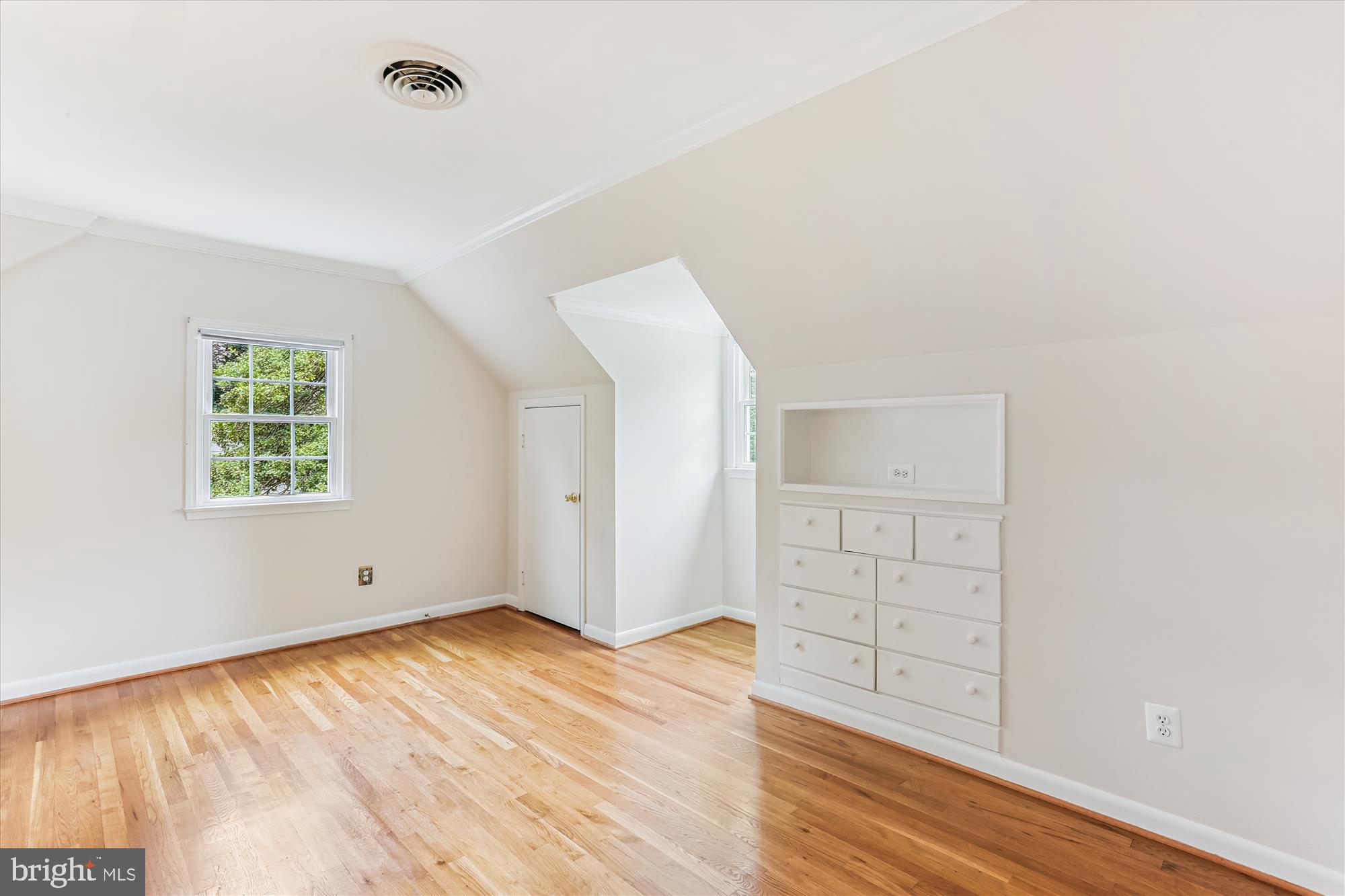 KENSINGTON - Residential