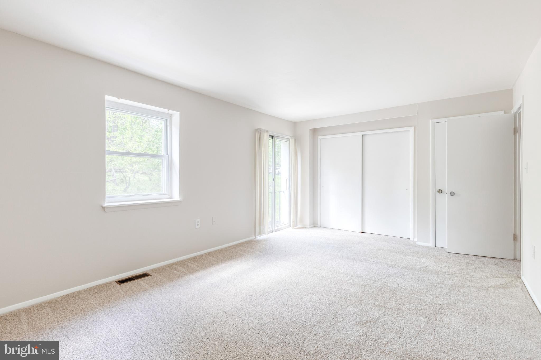 GREENBERRY WOODS - Residential