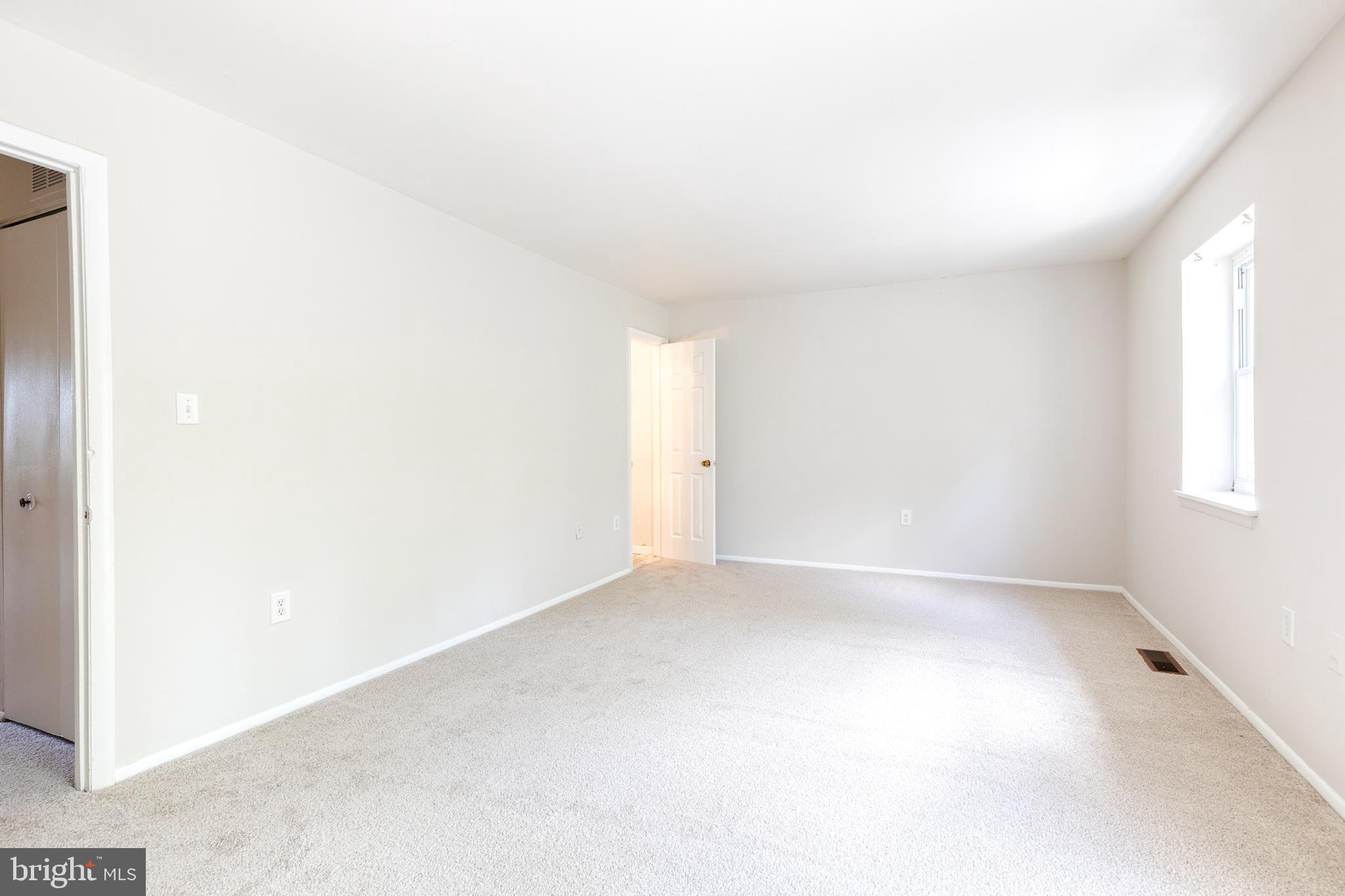 GREENBERRY WOODS - Residential