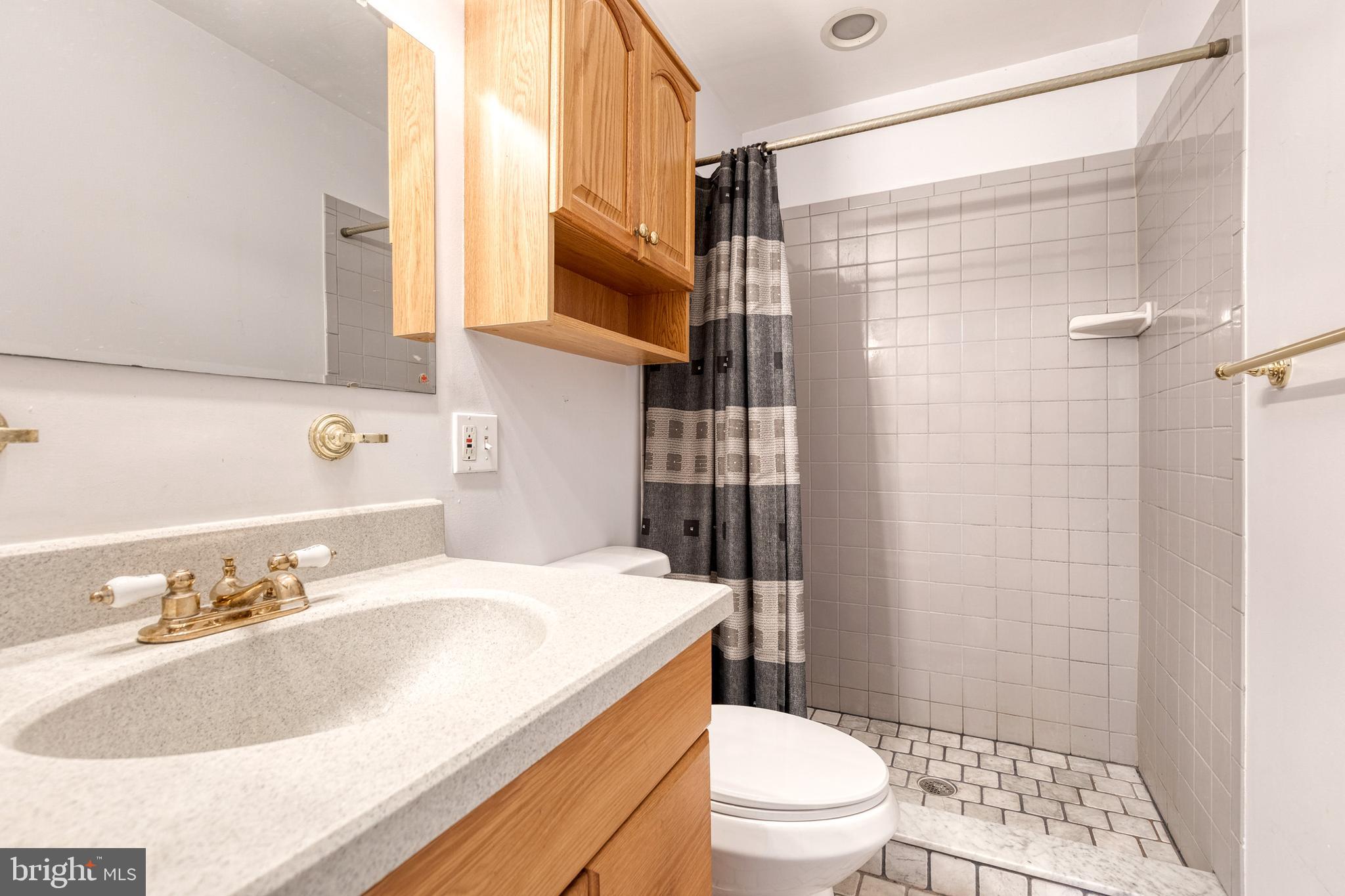 GREENBERRY WOODS - Residential