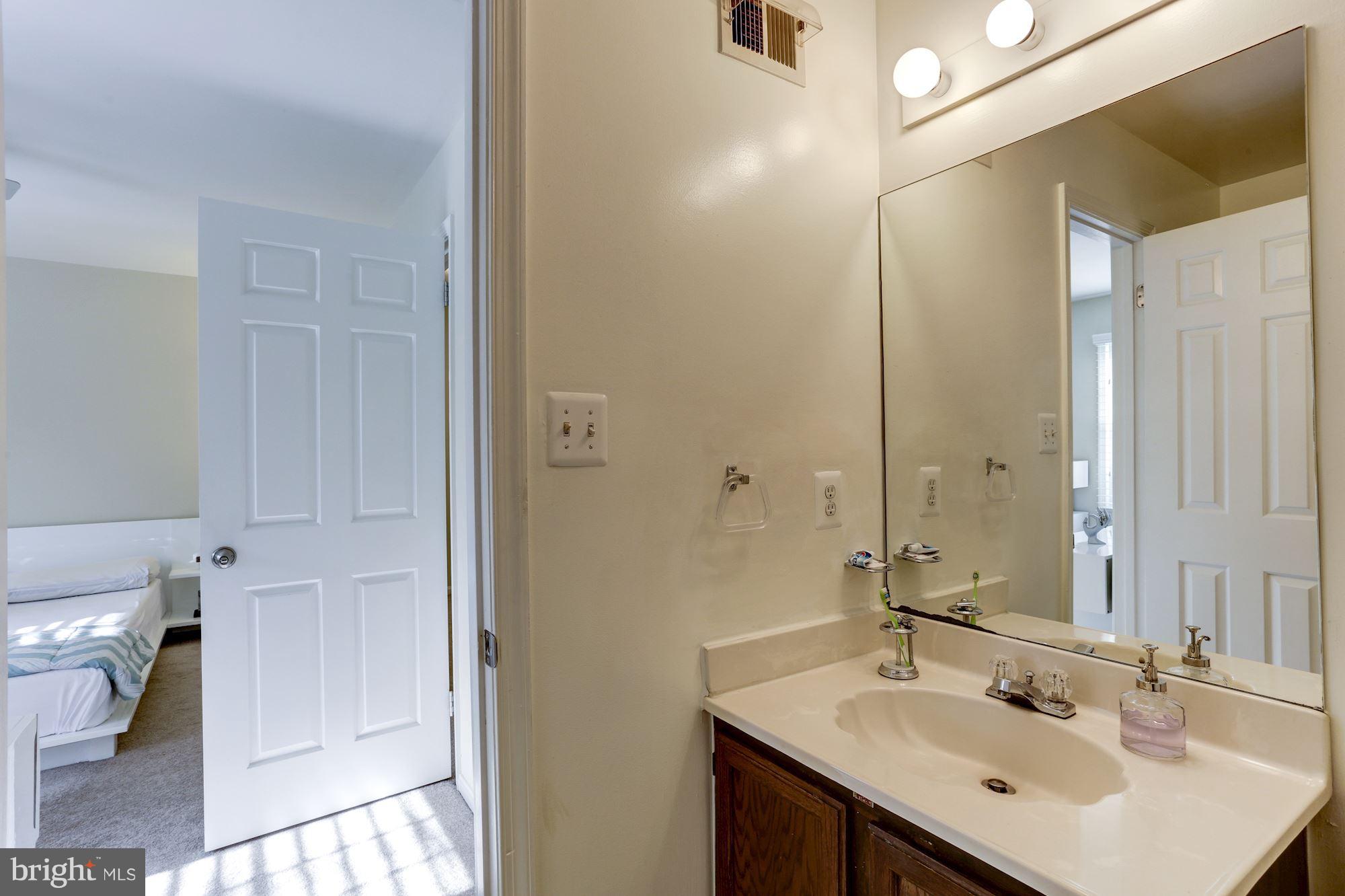 RUNNYMEADE - Residential Lease