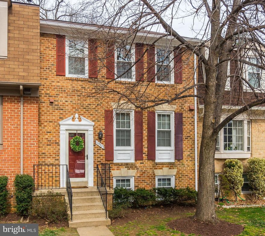 CONTRACTS to be reviewed Friday, 3/15/19 after 3pm. Brimming with fresh modern upgrades, this brick-front Bedford model in Daventry will surely check all the boxes! Brilliant polished Hardwoods, 3 levels of fresh paint, contemporary lighting, hardware & more. Fully-equipped eat-in Kitchen with new quartz counters & stainless. Eye-popping Master Suite: dressing area, deep walk-in & double reach-in closets + private upgraded bath. New Sun Deck, Patio & Fence! Finished walk-out Recreation with real hardwoods too! Walk to Community Pool!