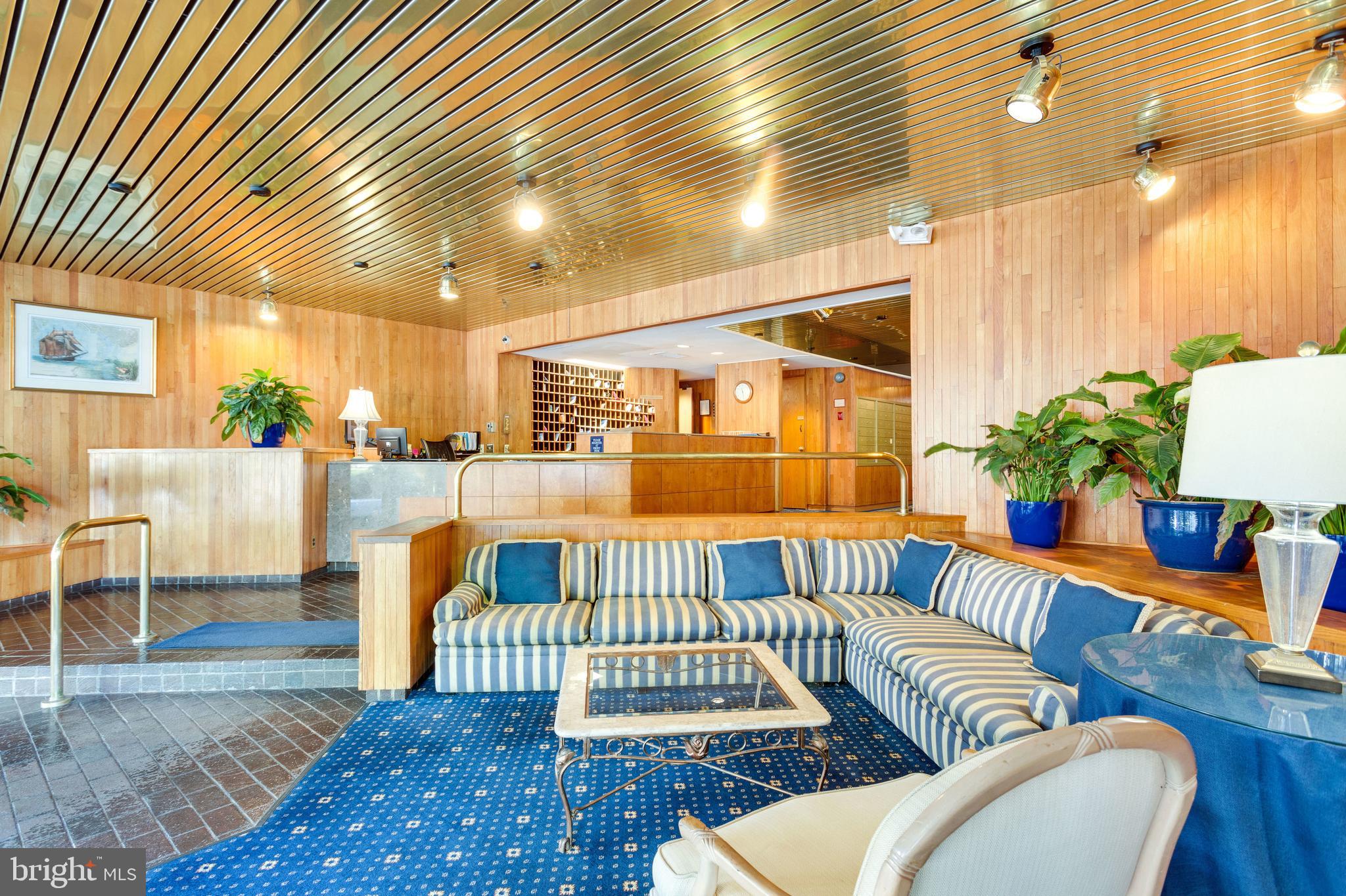 OLD TOWN ALEXANDRIA - Residential