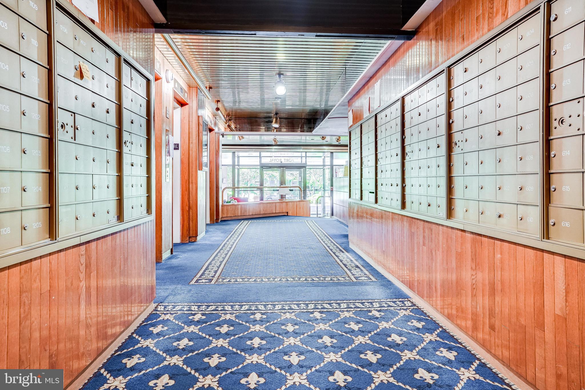 OLD TOWN ALEXANDRIA - Residential