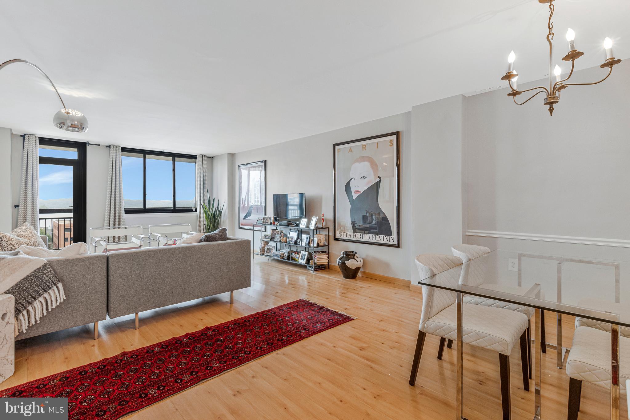 OLD TOWN ALEXANDRIA - Residential