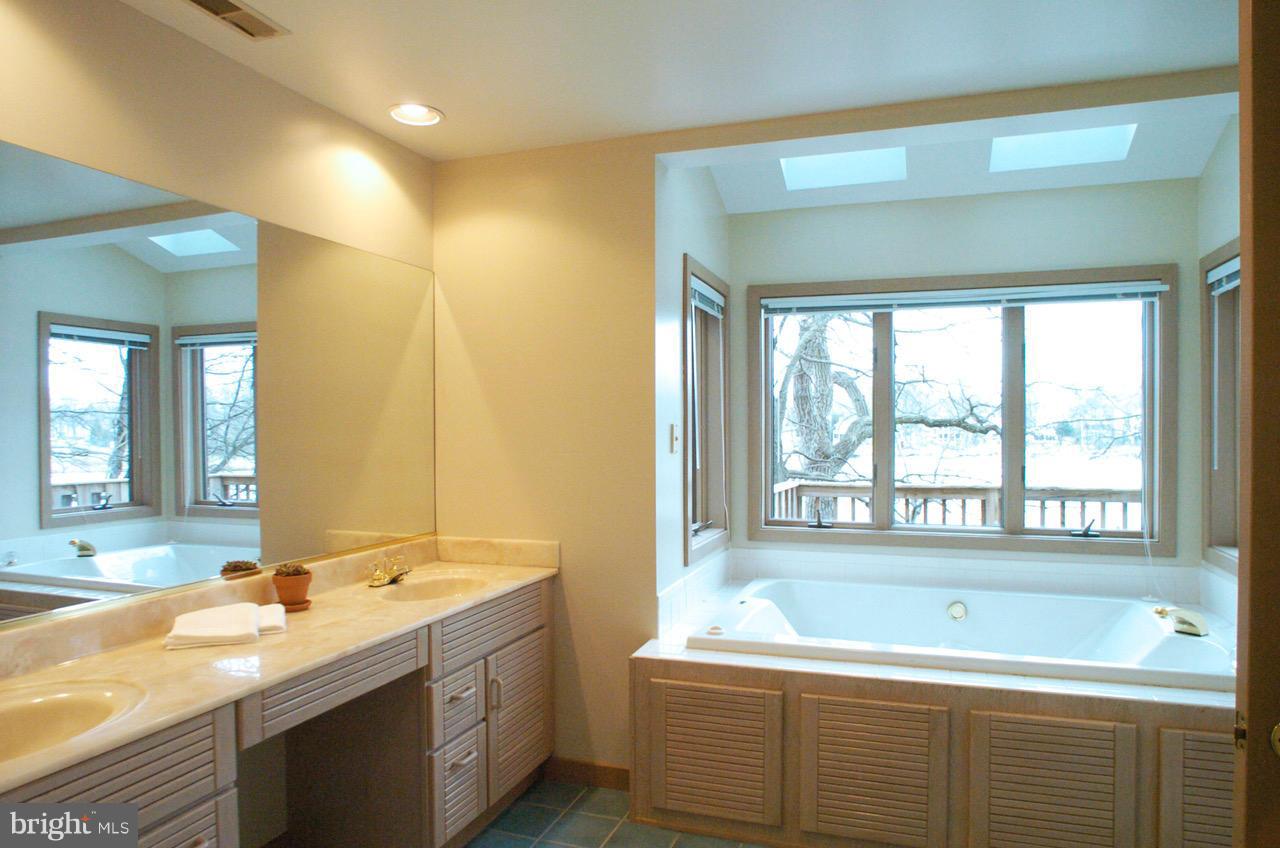 HIGHLAND BEACH - Residential