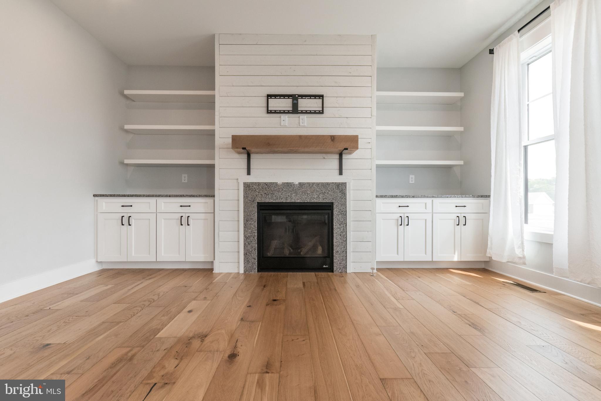 LITTLE GEORGETOWN ESTATES - Residential