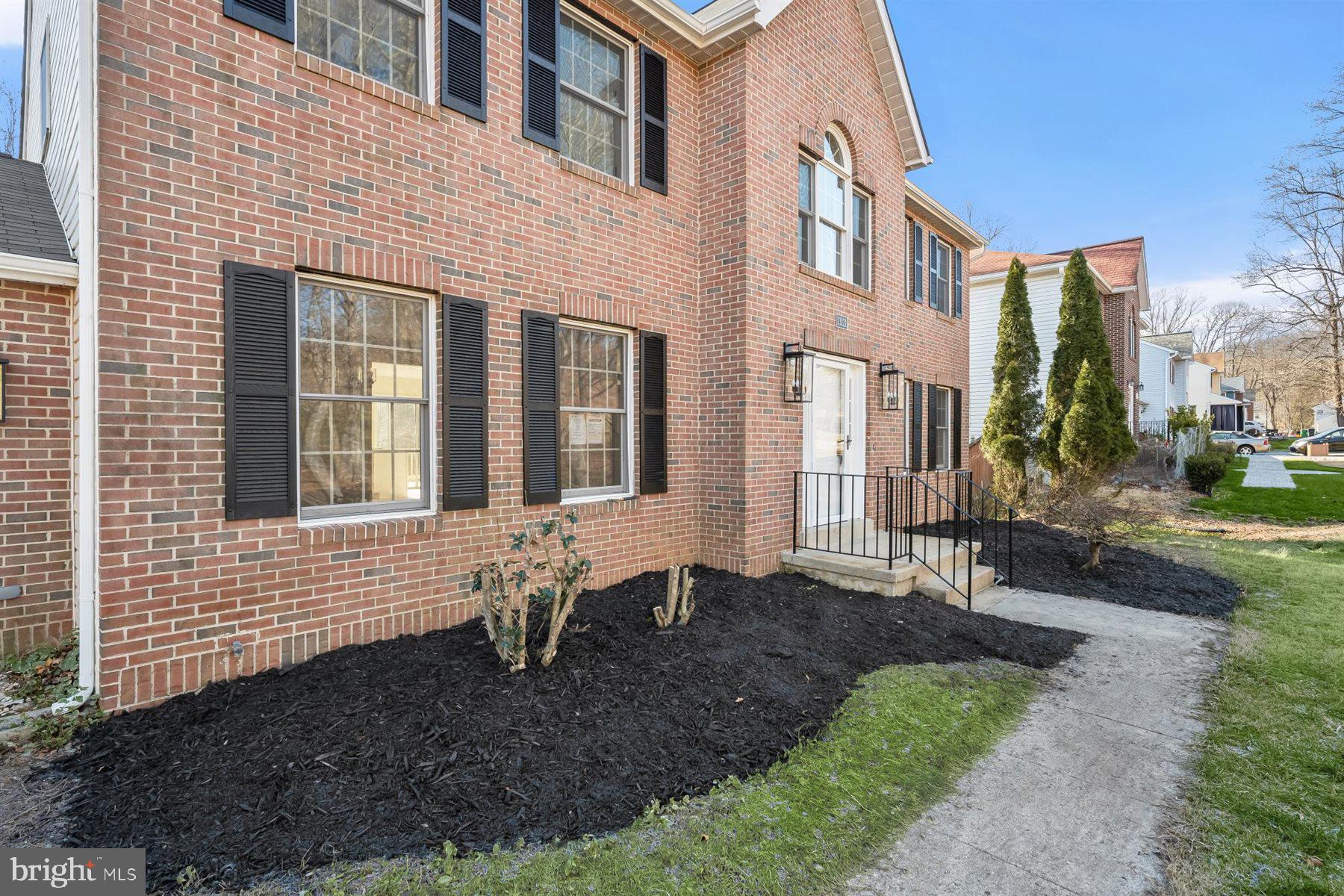 NAZARIO WOODS - Residential