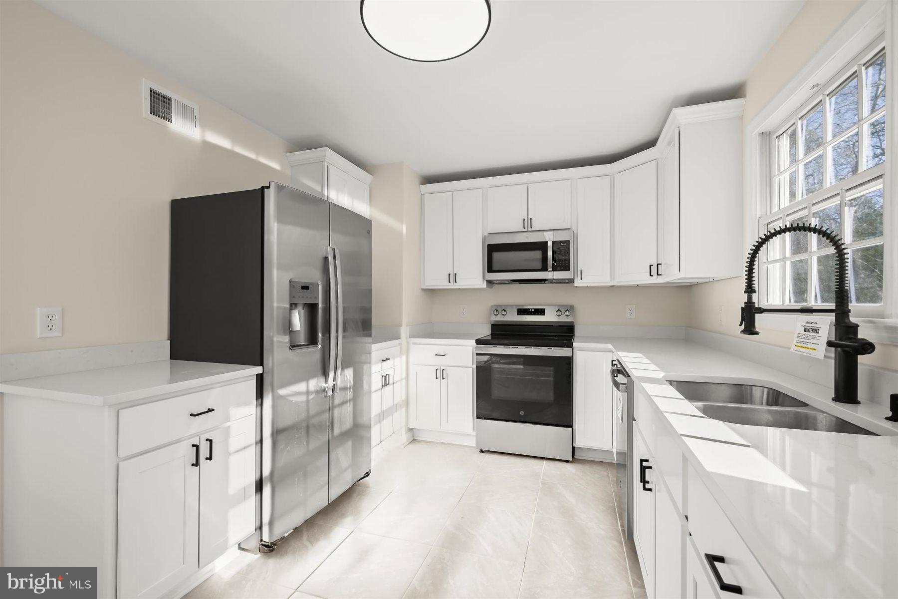 NAZARIO WOODS - Residential