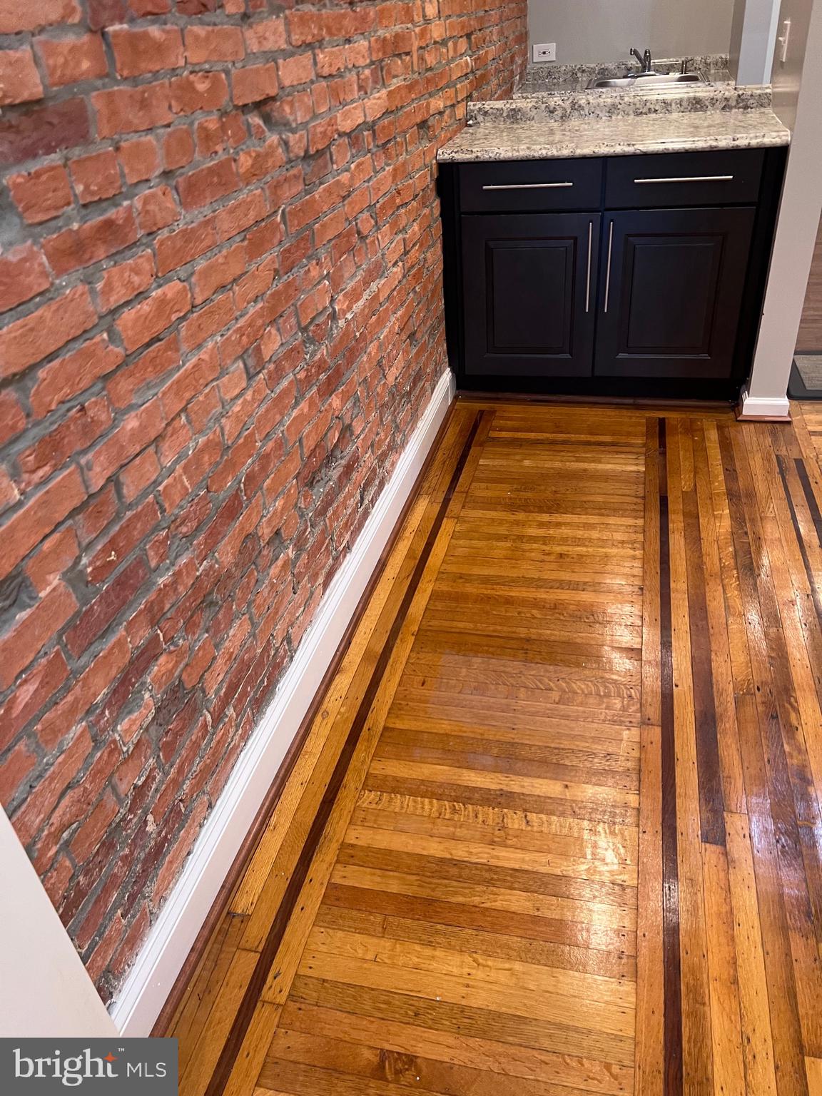 CHARLES VILLAGE - Residential Lease