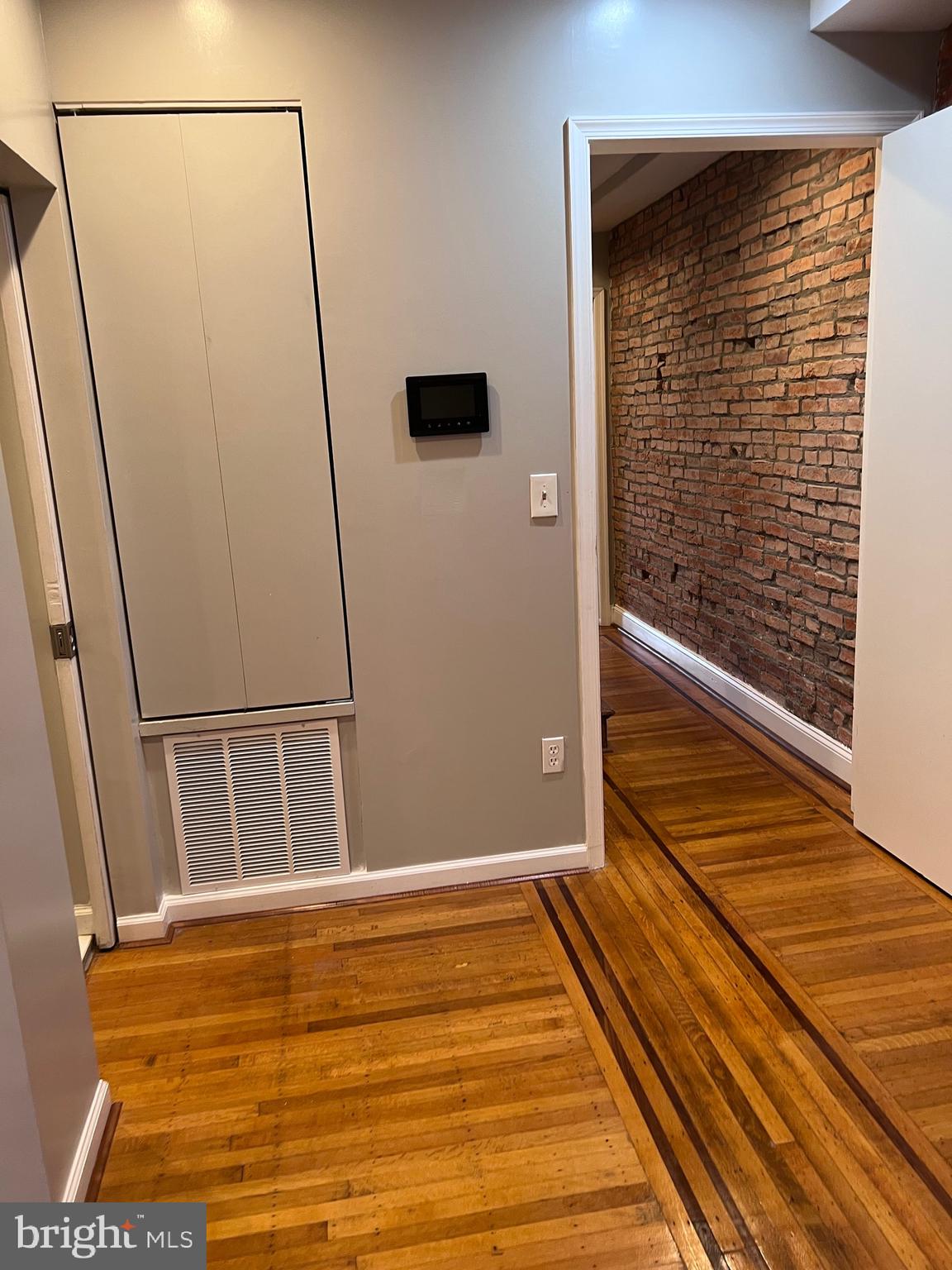 CHARLES VILLAGE - Residential Lease