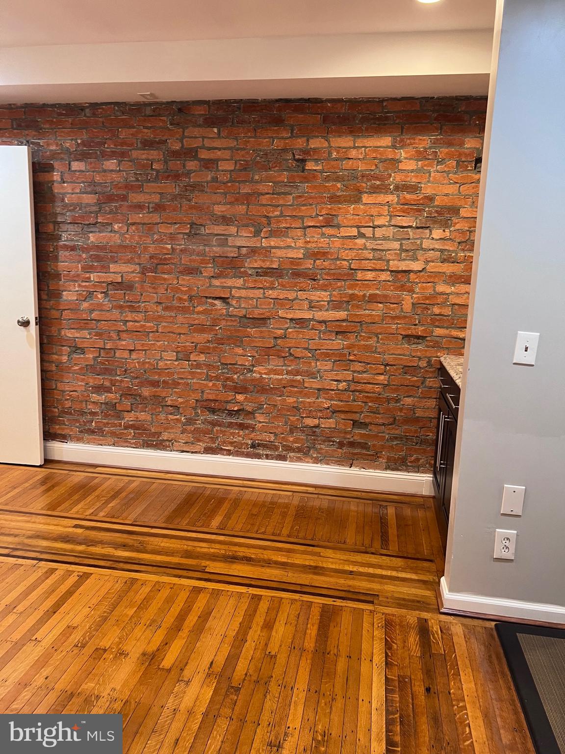 CHARLES VILLAGE - Residential Lease