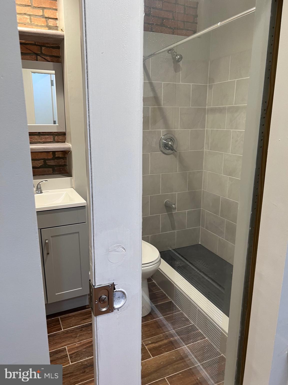 CHARLES VILLAGE - Residential Lease