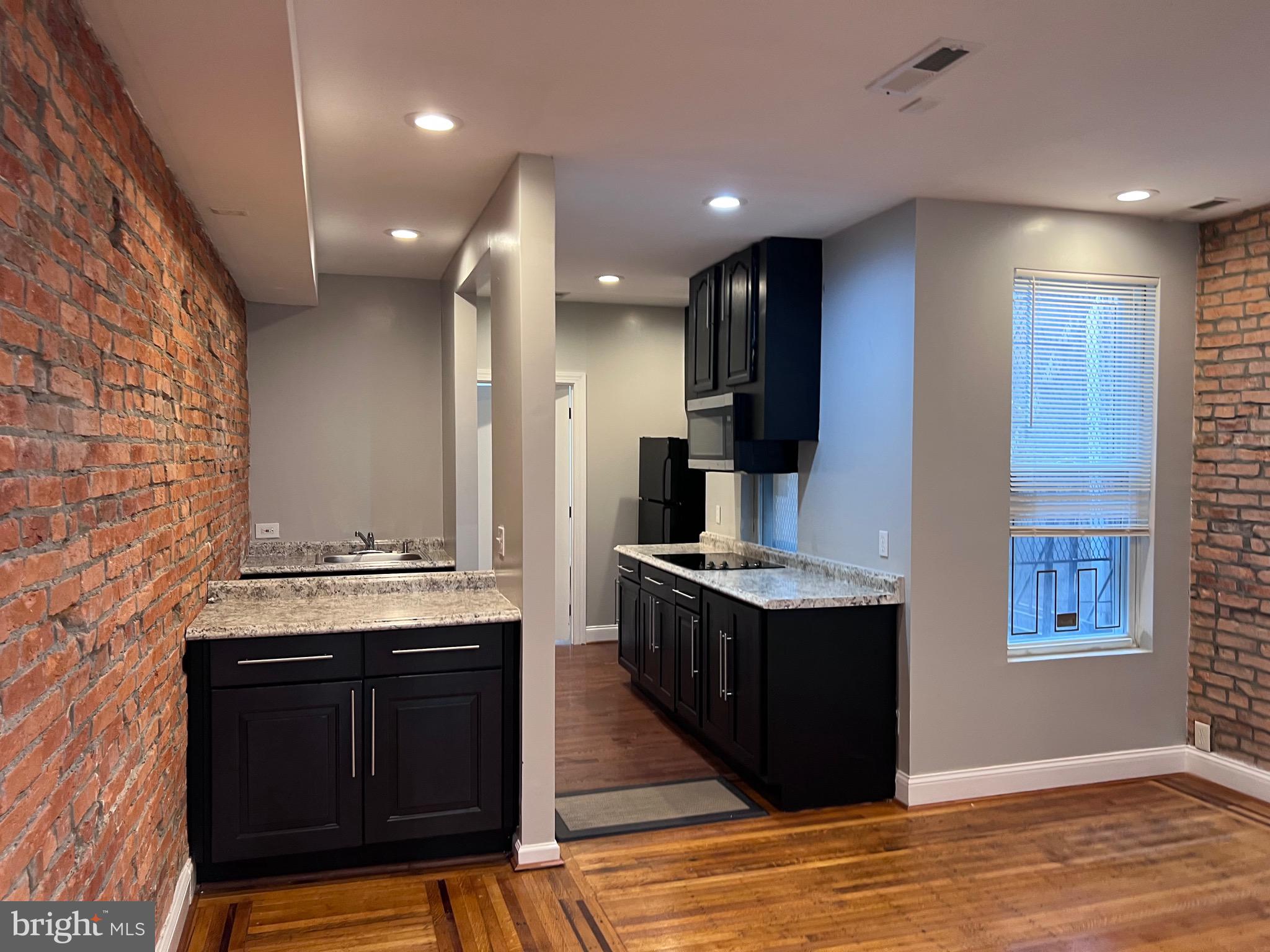 CHARLES VILLAGE - Residential Lease