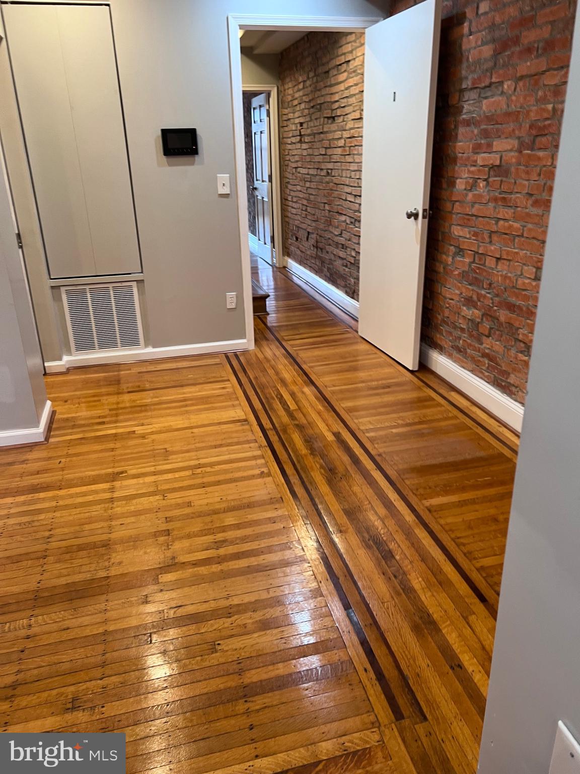 CHARLES VILLAGE - Residential Lease