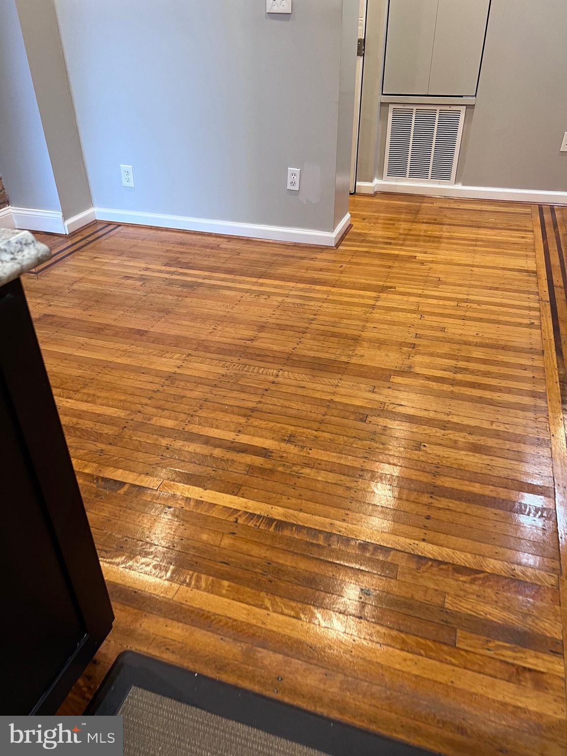 CHARLES VILLAGE - Residential Lease